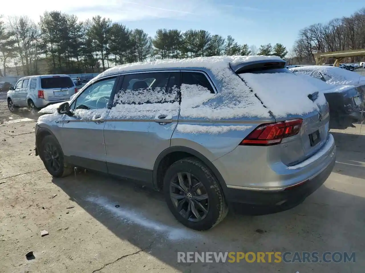 2 Photograph of a damaged car 3VVMB7AX7RM071790 VOLKSWAGEN TIGUAN 2024