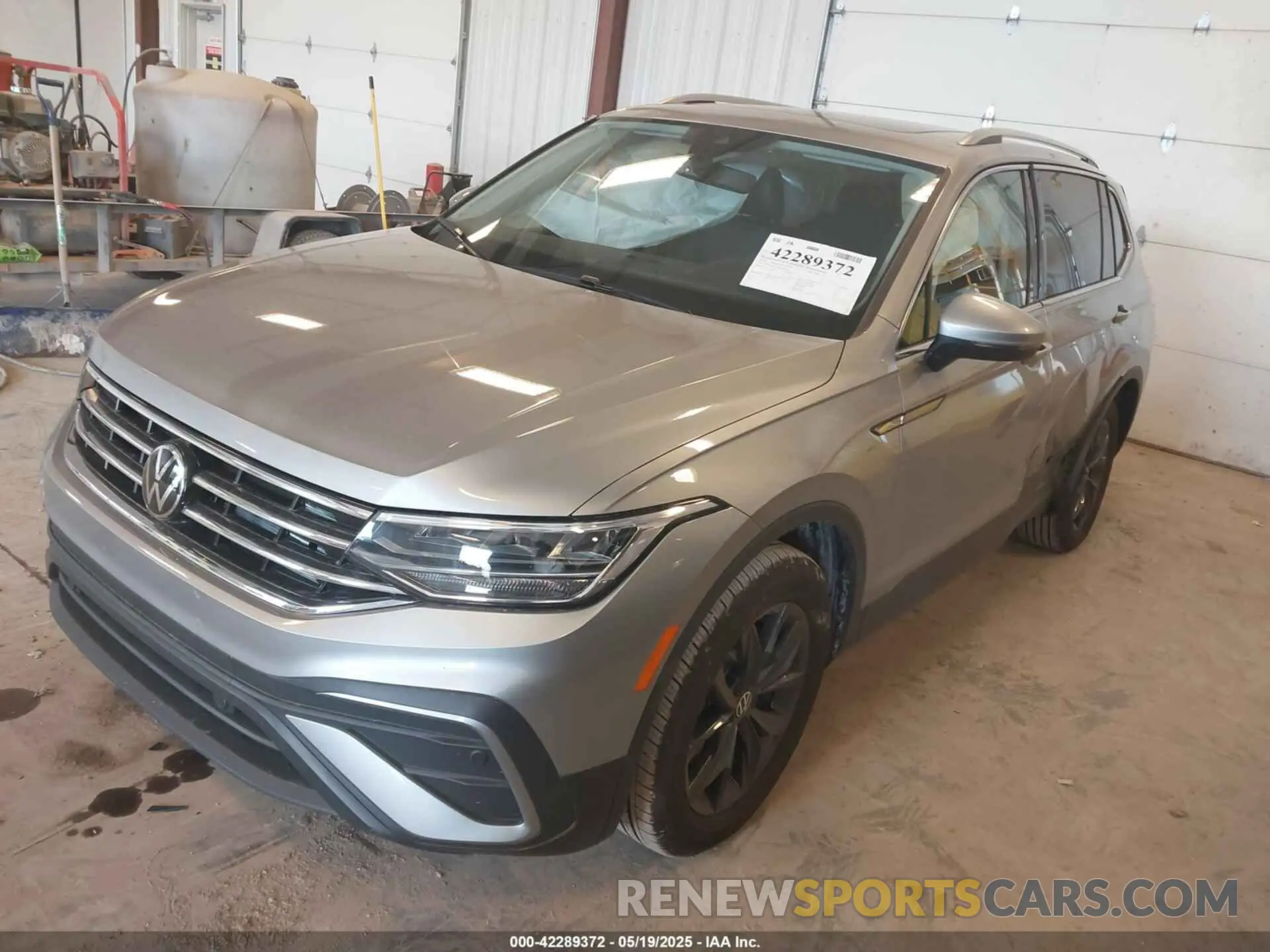 2 Photograph of a damaged car 3VVMB7AX7RM168679 VOLKSWAGEN TIGUAN 2024