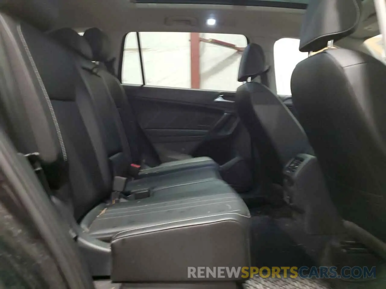 11 Photograph of a damaged car 3VVMB7AX9RM081222 VOLKSWAGEN TIGUAN 2024