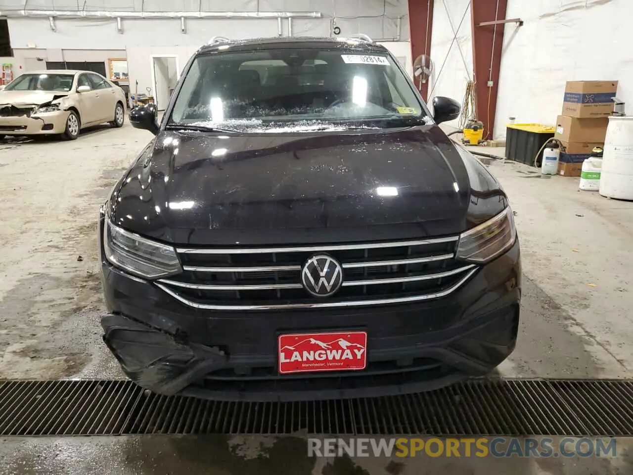 5 Photograph of a damaged car 3VVMB7AX9RM081222 VOLKSWAGEN TIGUAN 2024