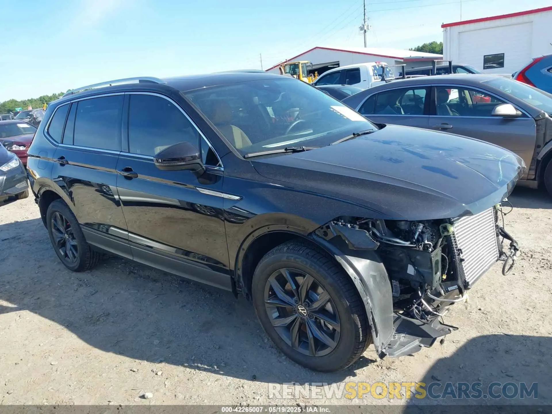 1 Photograph of a damaged car 3VVMB7AX9RM125851 VOLKSWAGEN TIGUAN 2024