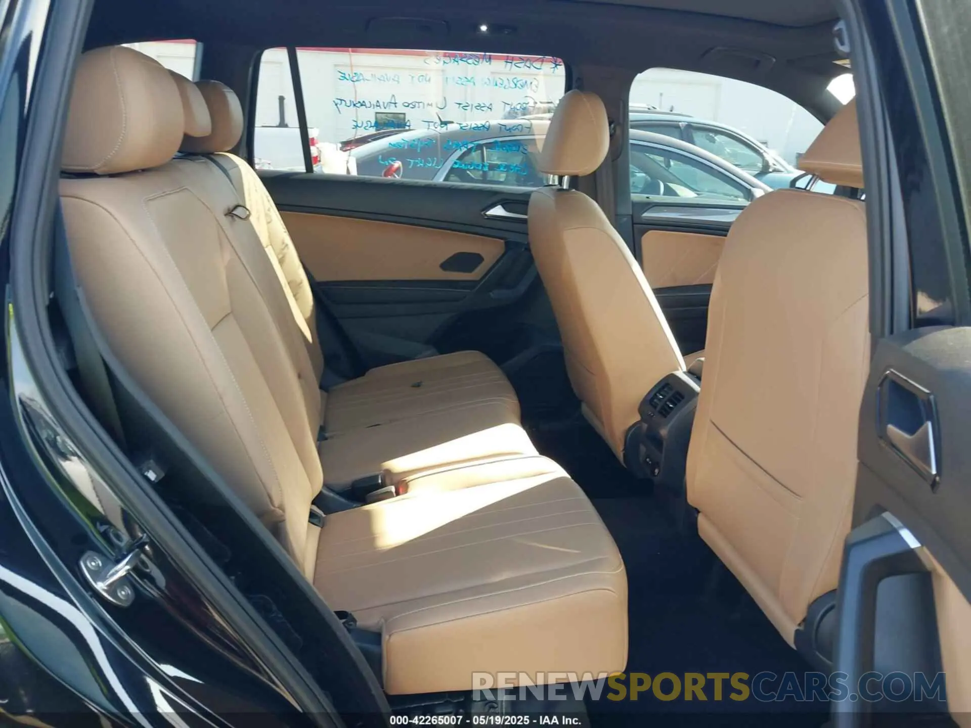 8 Photograph of a damaged car 3VVMB7AX9RM125851 VOLKSWAGEN TIGUAN 2024