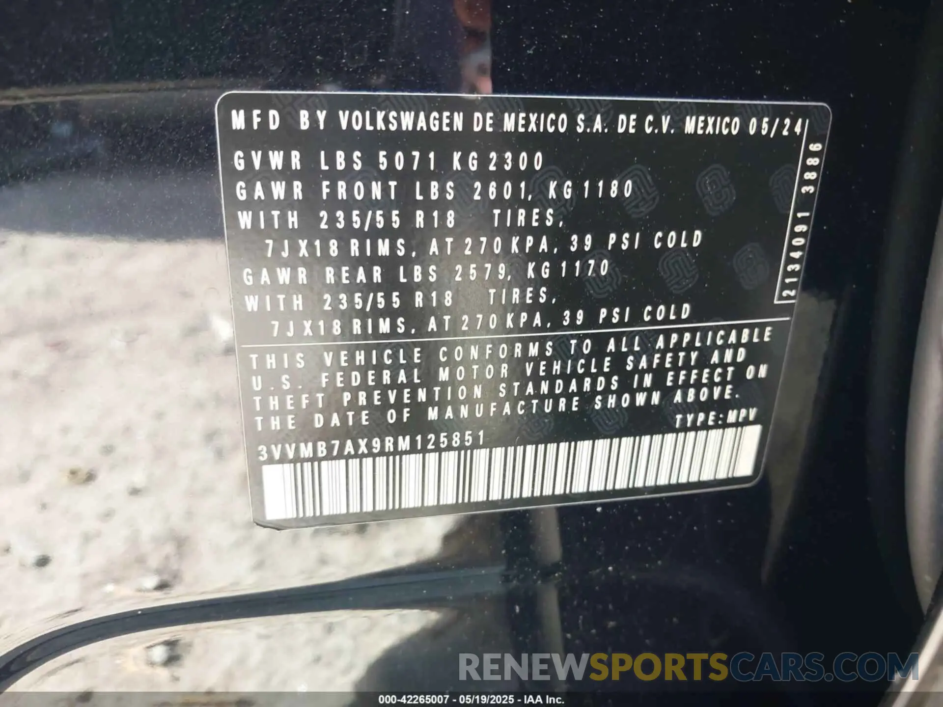 9 Photograph of a damaged car 3VVMB7AX9RM125851 VOLKSWAGEN TIGUAN 2024