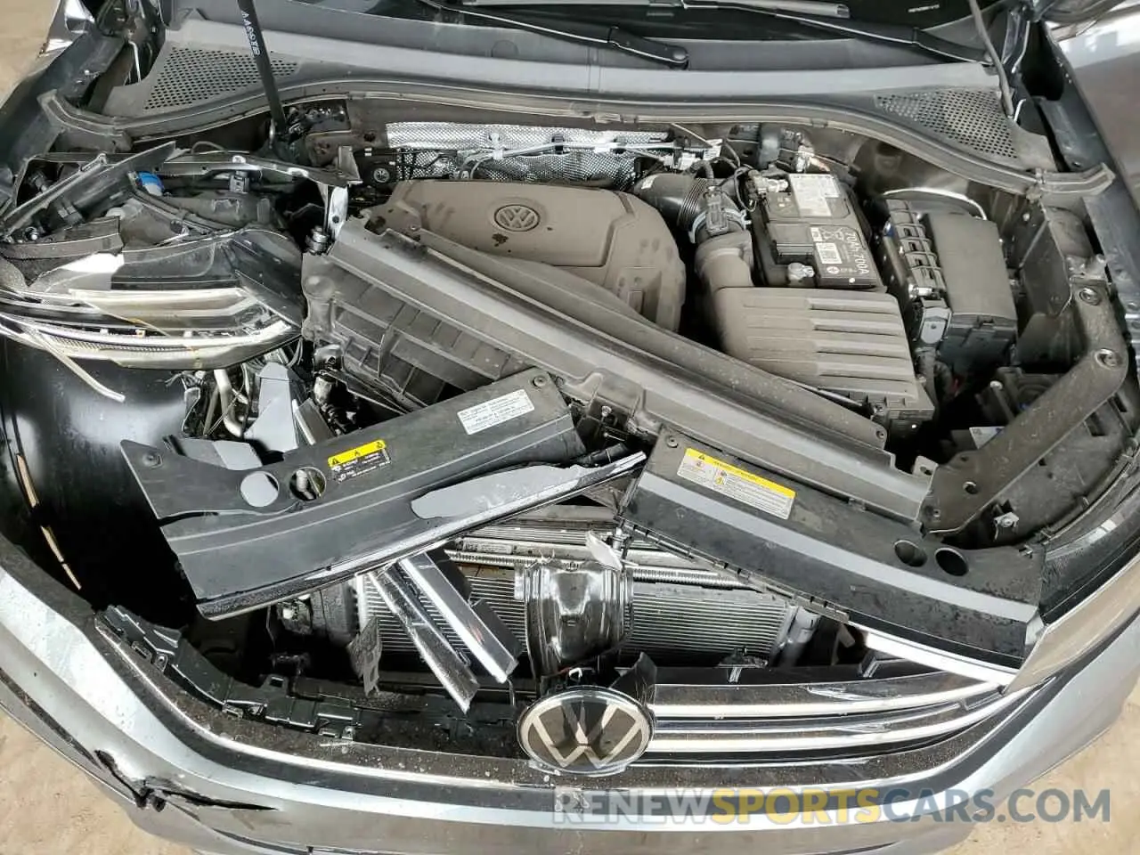 12 Photograph of a damaged car 3VVNB7AX3RM114137 VOLKSWAGEN TIGUAN 2024