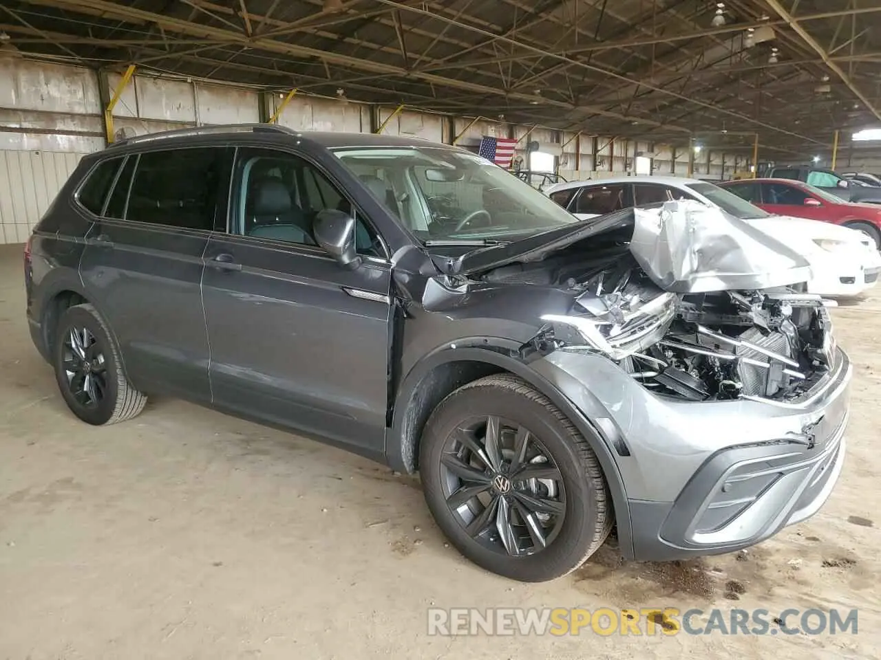 4 Photograph of a damaged car 3VVNB7AX3RM114137 VOLKSWAGEN TIGUAN 2024