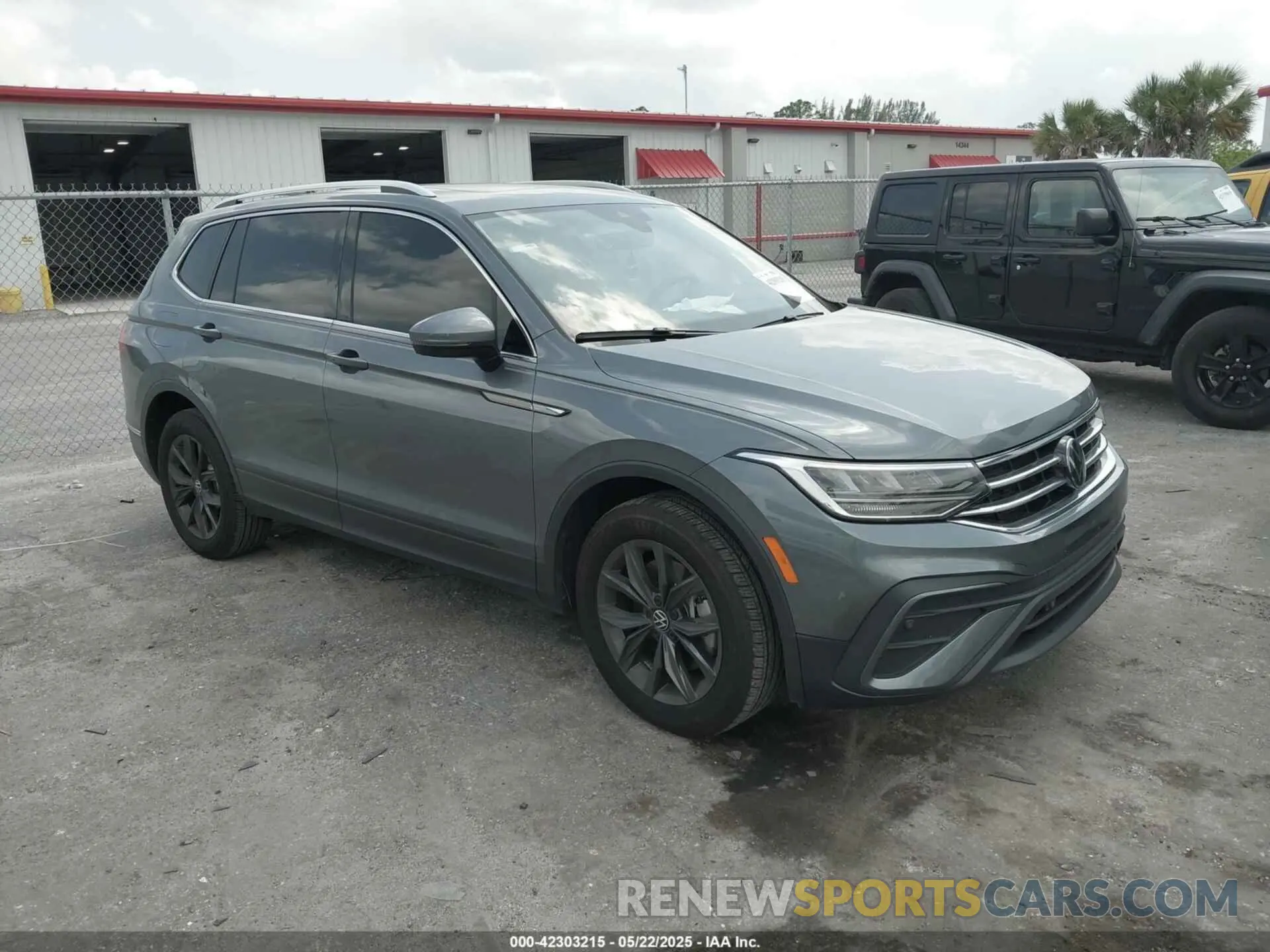 1 Photograph of a damaged car 3VVNB7AX4RM138429 VOLKSWAGEN TIGUAN 2024