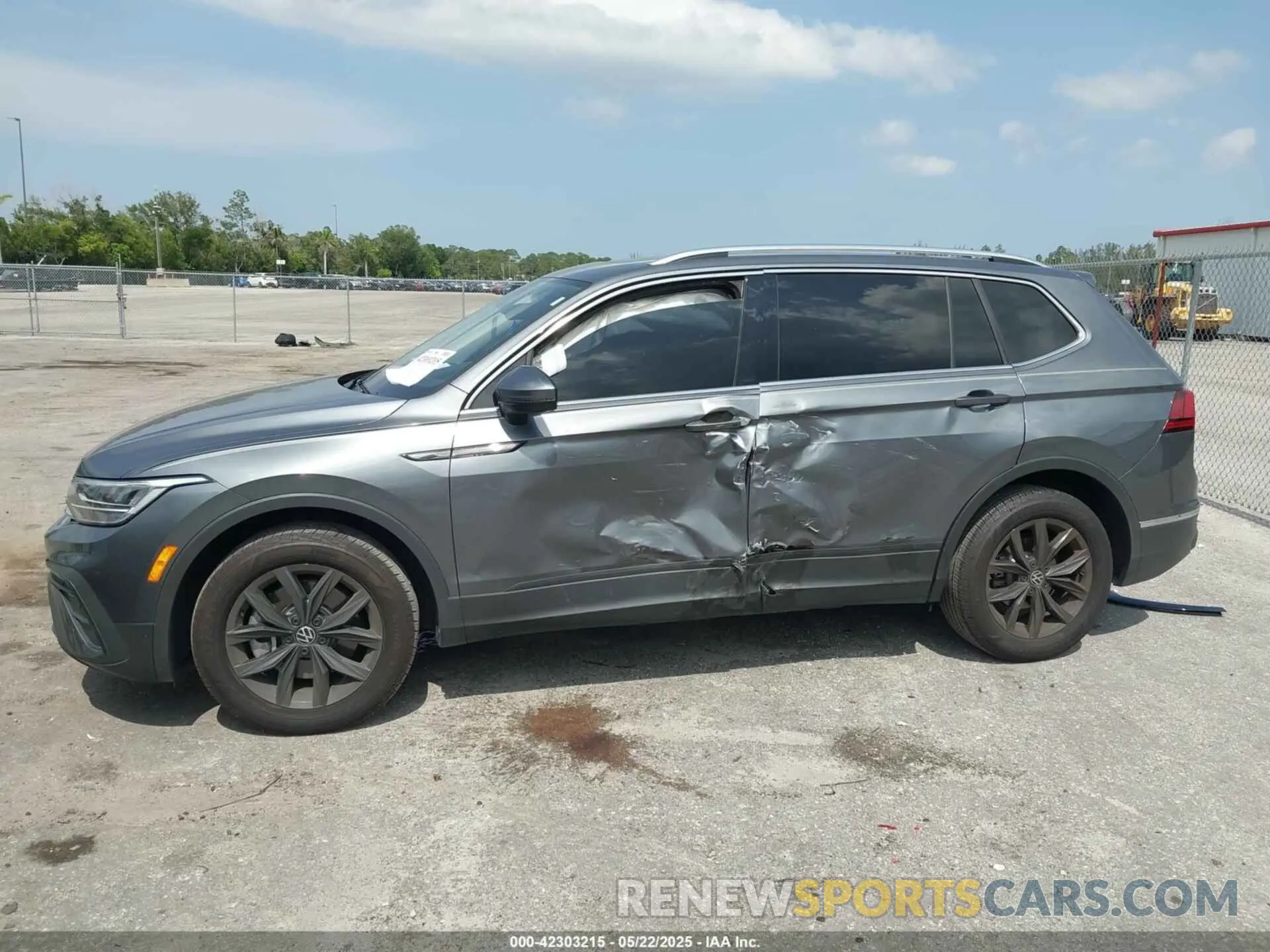6 Photograph of a damaged car 3VVNB7AX4RM138429 VOLKSWAGEN TIGUAN 2024