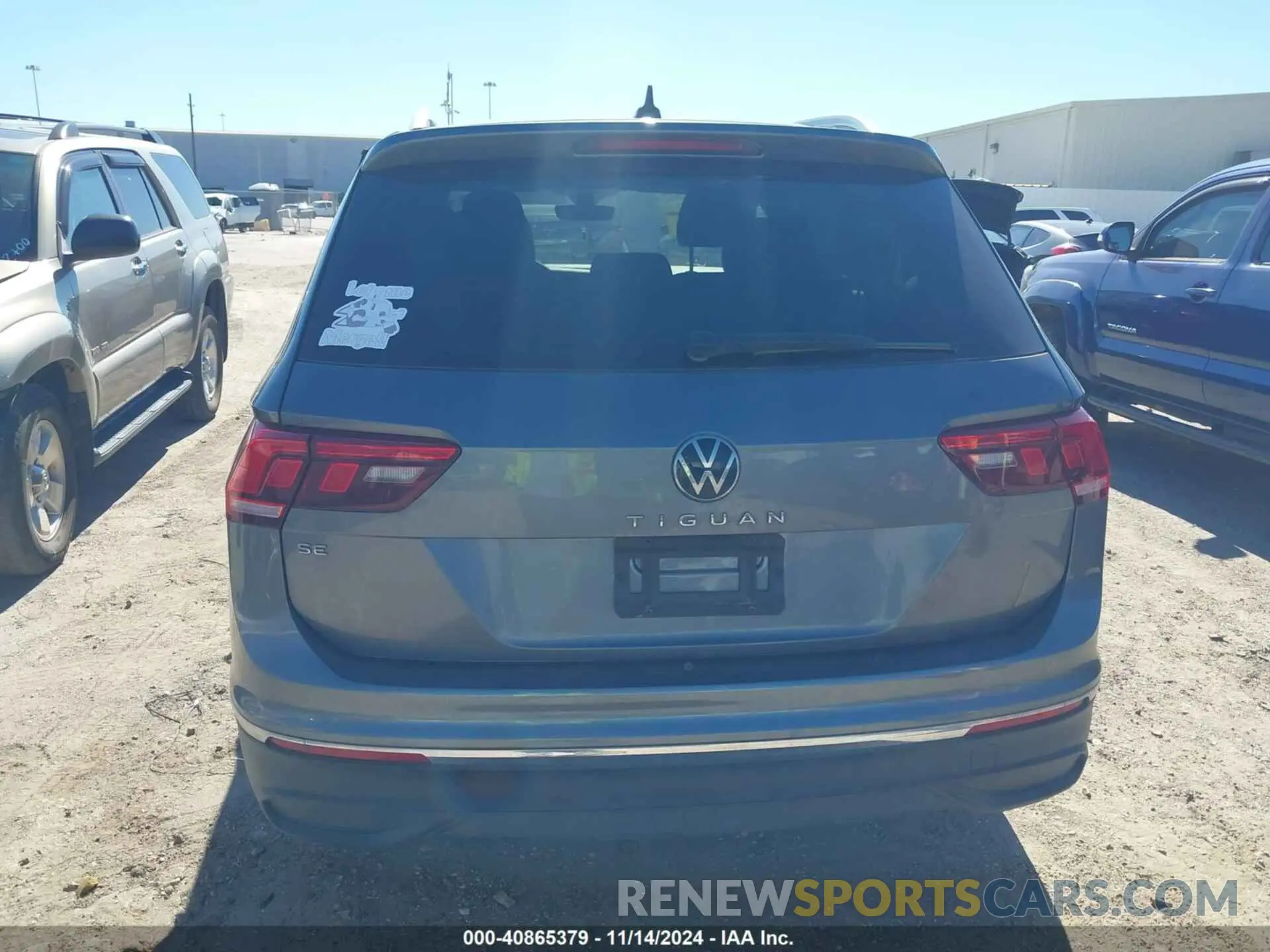 16 Photograph of a damaged car 3VVNB7AX5RM012869 VOLKSWAGEN TIGUAN 2024