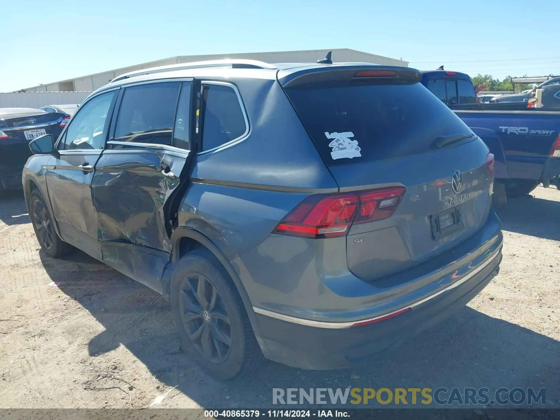 3 Photograph of a damaged car 3VVNB7AX5RM012869 VOLKSWAGEN TIGUAN 2024