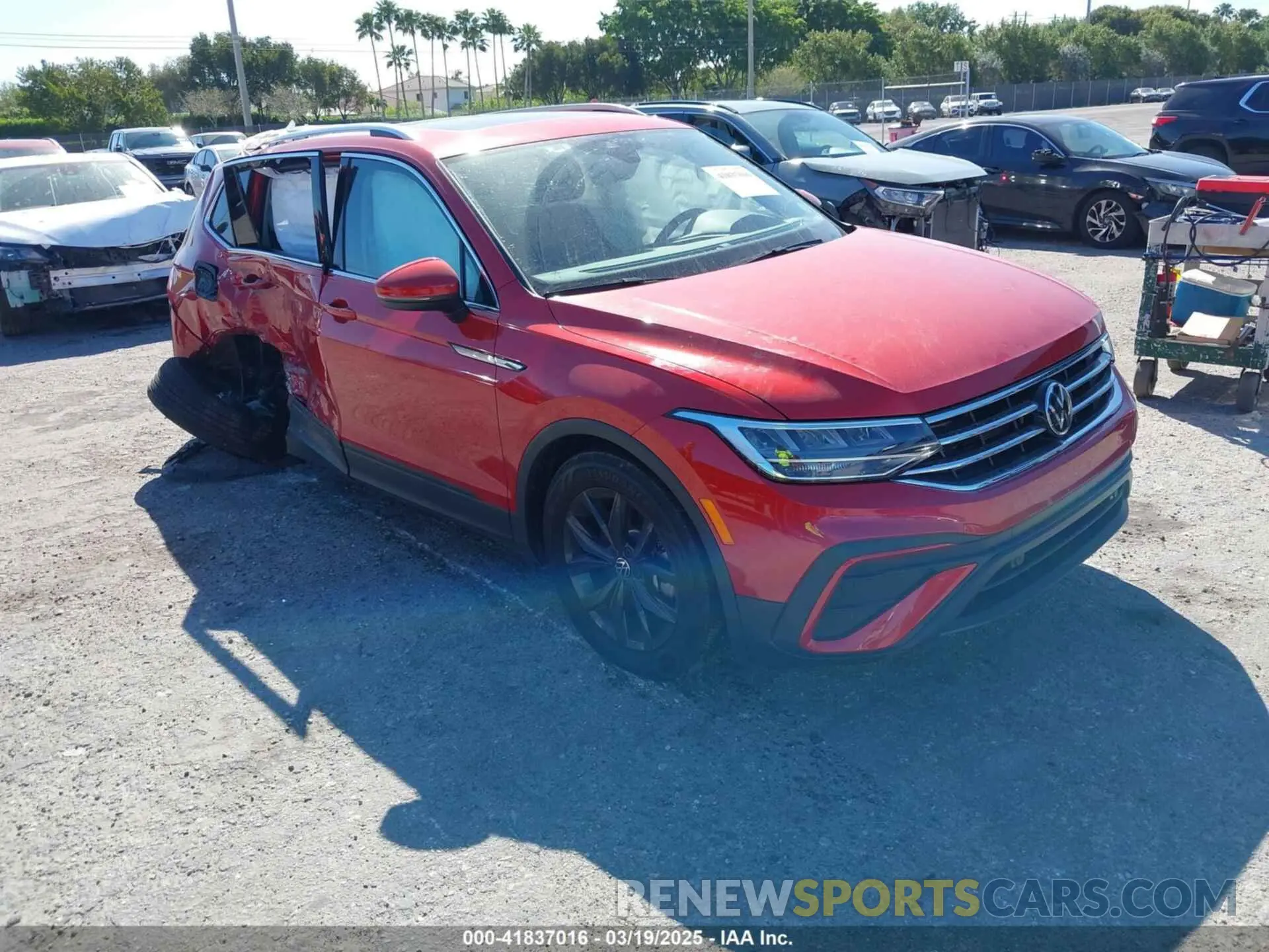 1 Photograph of a damaged car 3VVNB7AX5RM061571 VOLKSWAGEN TIGUAN 2024
