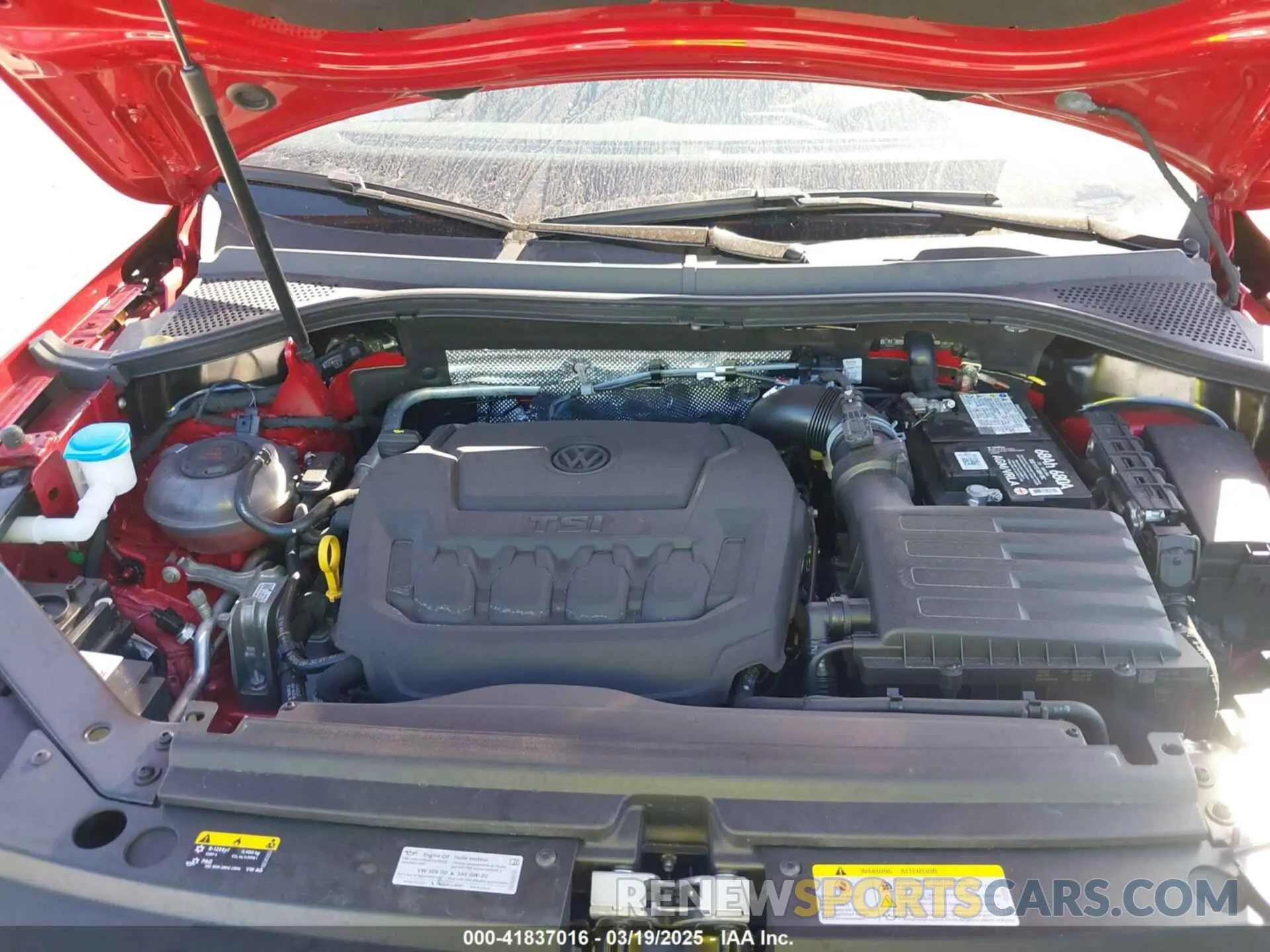 10 Photograph of a damaged car 3VVNB7AX5RM061571 VOLKSWAGEN TIGUAN 2024