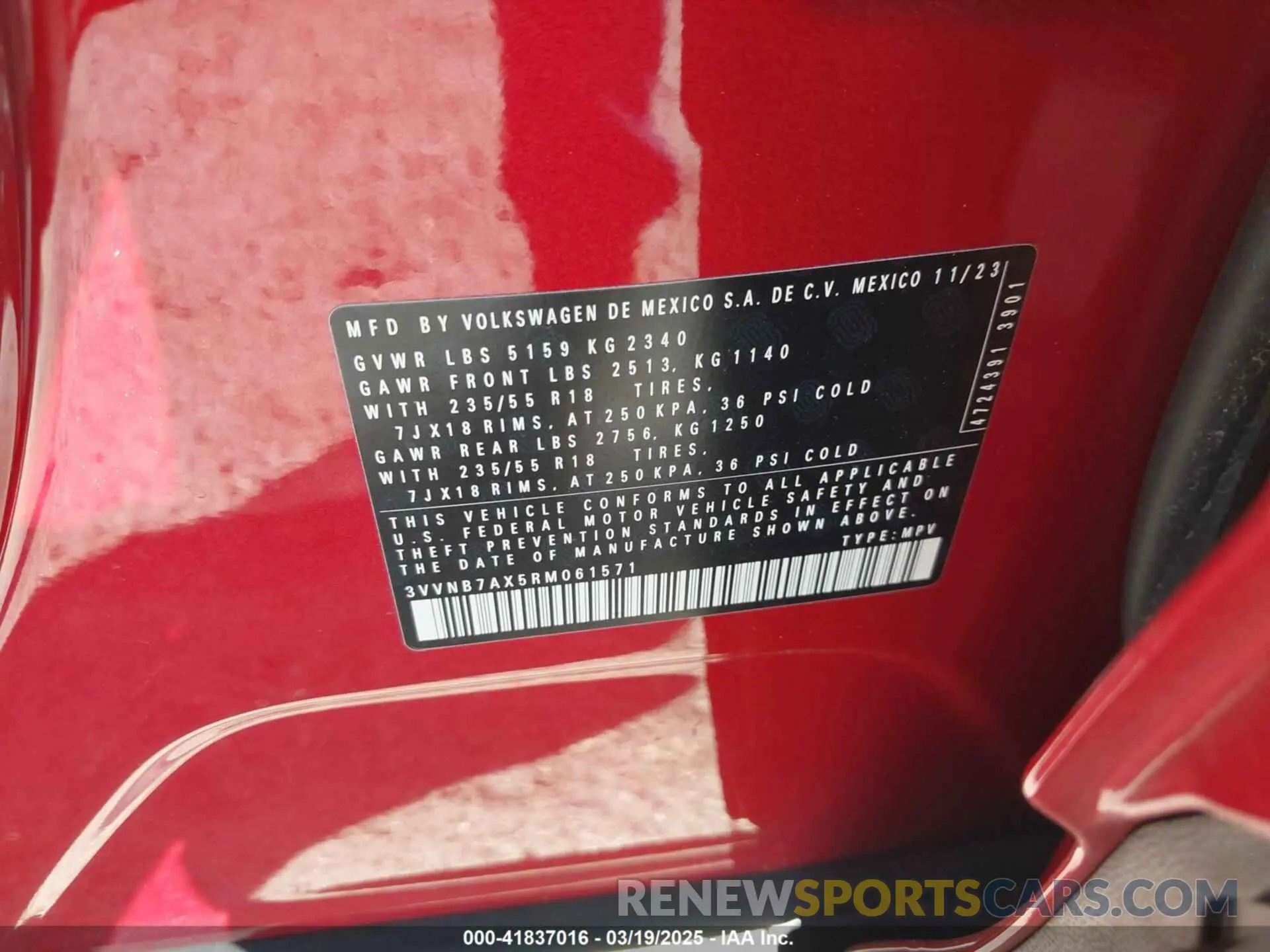 9 Photograph of a damaged car 3VVNB7AX5RM061571 VOLKSWAGEN TIGUAN 2024