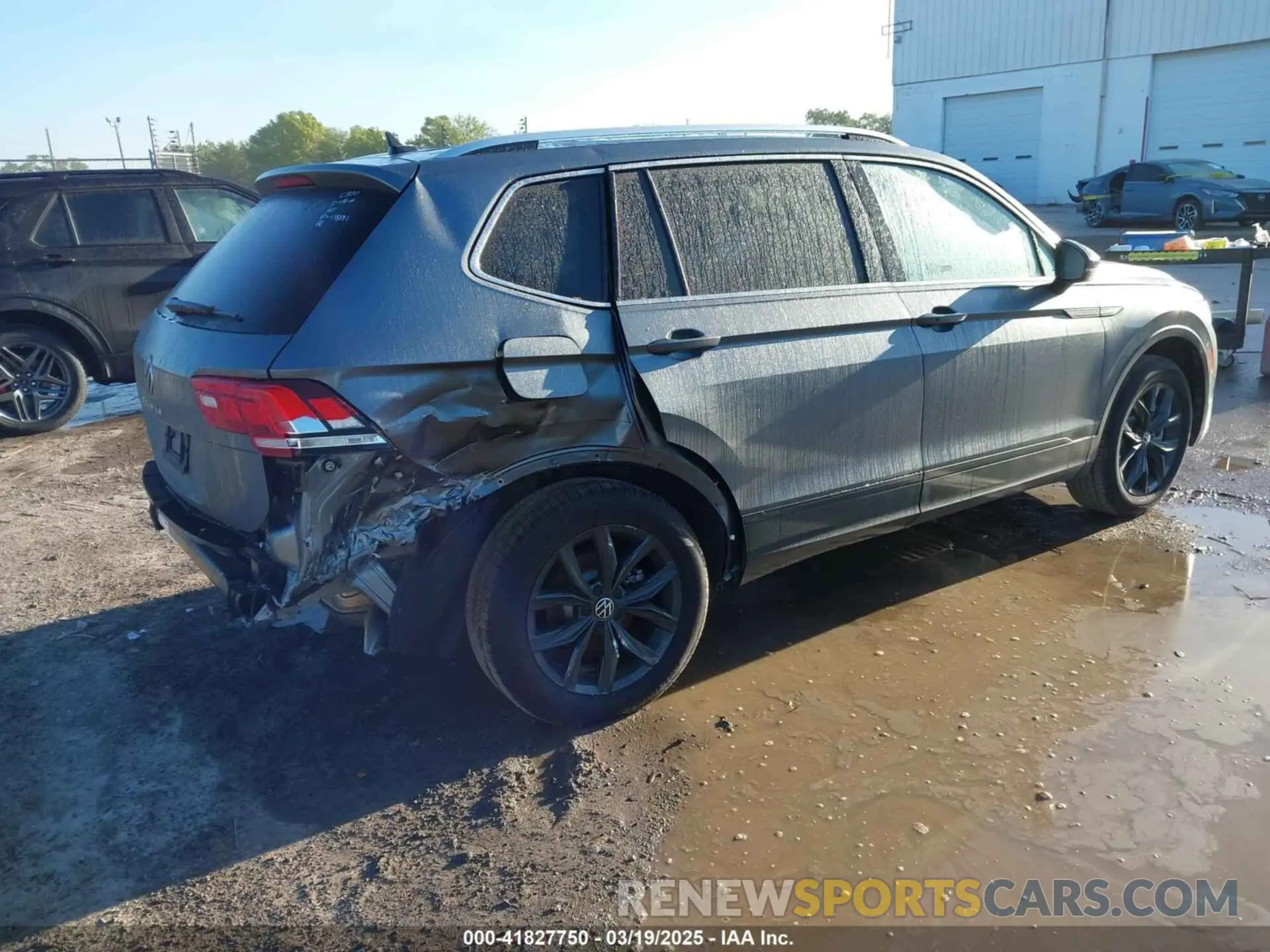4 Photograph of a damaged car 3VVNB7AX5RM198591 VOLKSWAGEN TIGUAN 2024