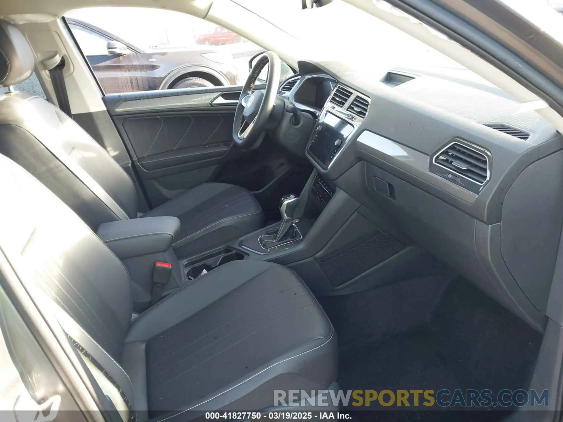 5 Photograph of a damaged car 3VVNB7AX5RM198591 VOLKSWAGEN TIGUAN 2024