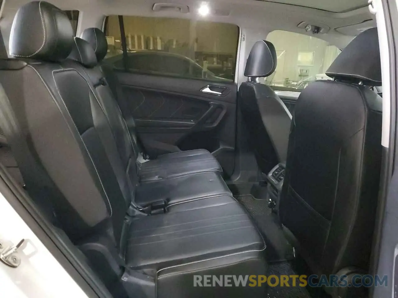 10 Photograph of a damaged car 3VVNB7AX6RM040325 VOLKSWAGEN TIGUAN 2024