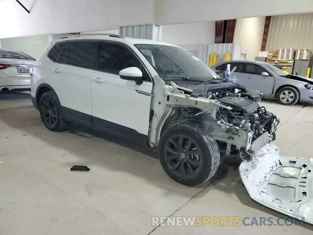 4 Photograph of a damaged car 3VVNB7AX6RM040325 VOLKSWAGEN TIGUAN 2024