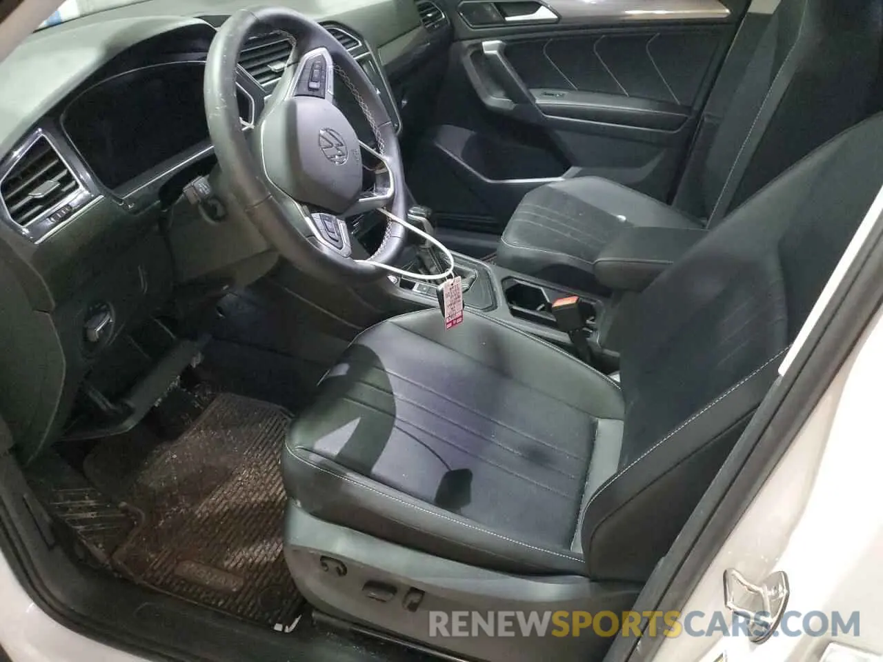 7 Photograph of a damaged car 3VVNB7AX6RM040325 VOLKSWAGEN TIGUAN 2024