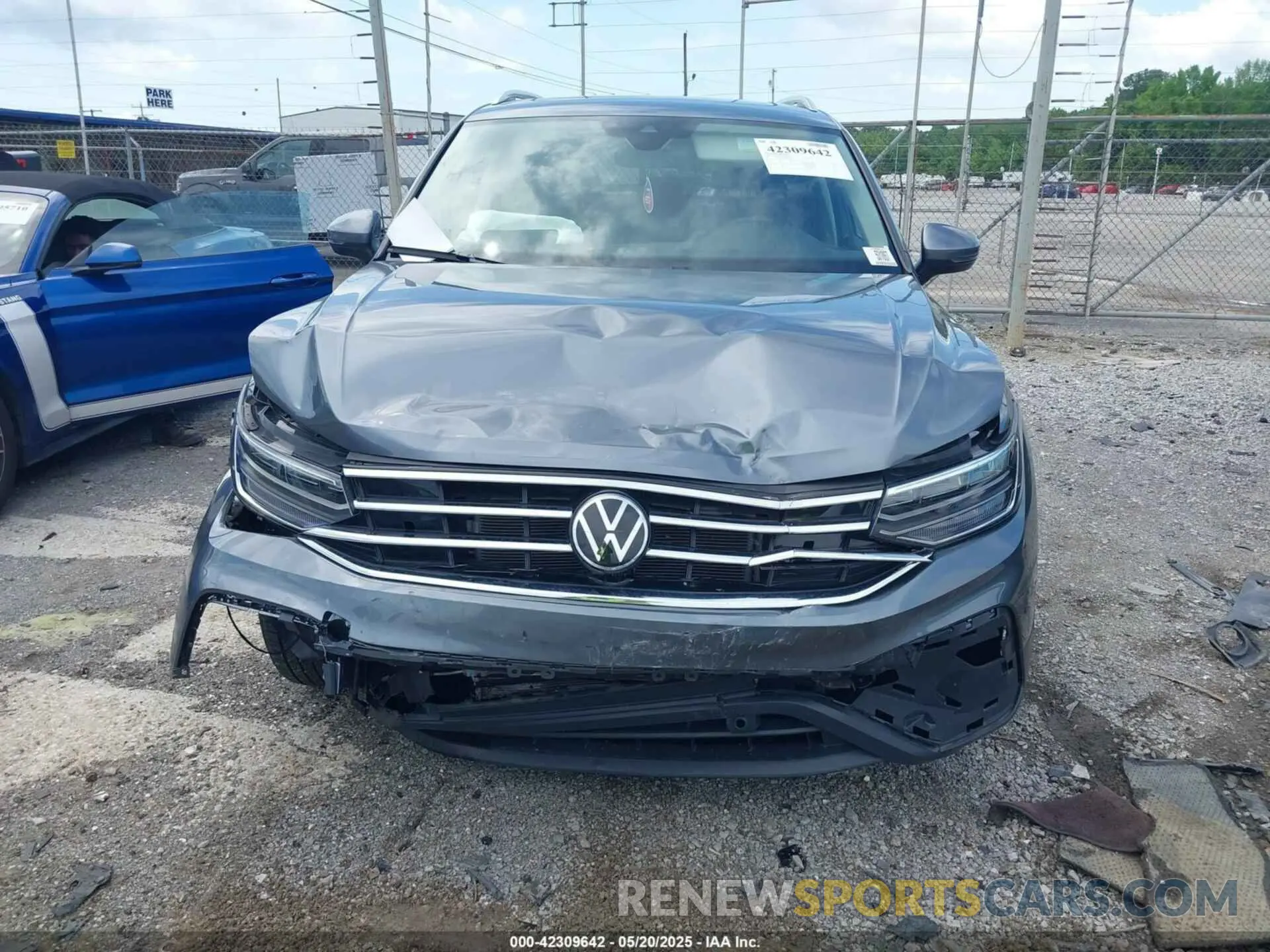 12 Photograph of a damaged car 3VVNB7AX6RM198860 VOLKSWAGEN TIGUAN 2024