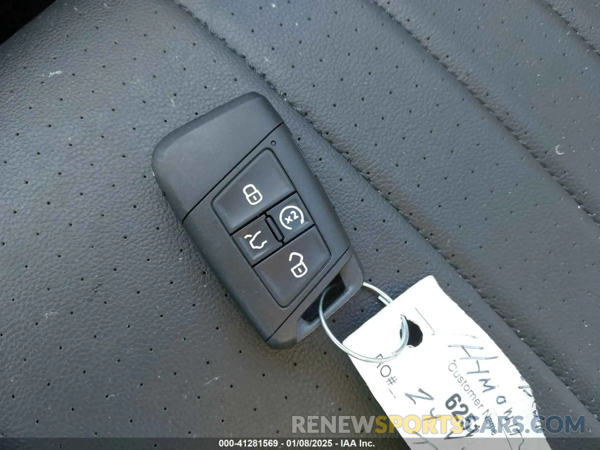 11 Photograph of a damaged car 3VVNB7AX7RM078419 VOLKSWAGEN TIGUAN 2024