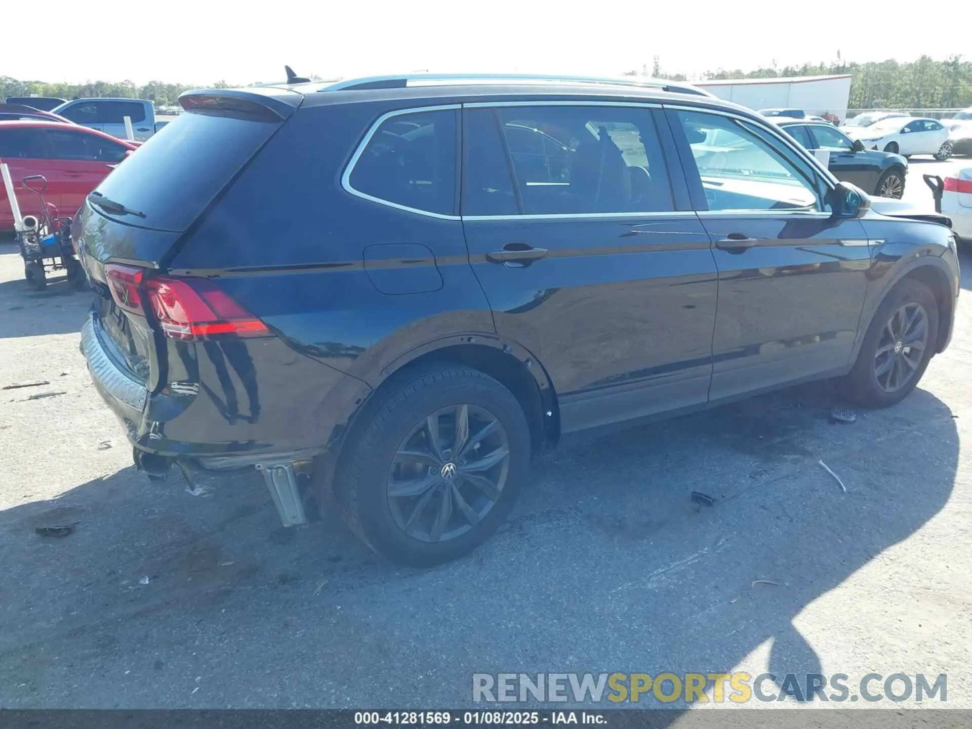 4 Photograph of a damaged car 3VVNB7AX7RM078419 VOLKSWAGEN TIGUAN 2024