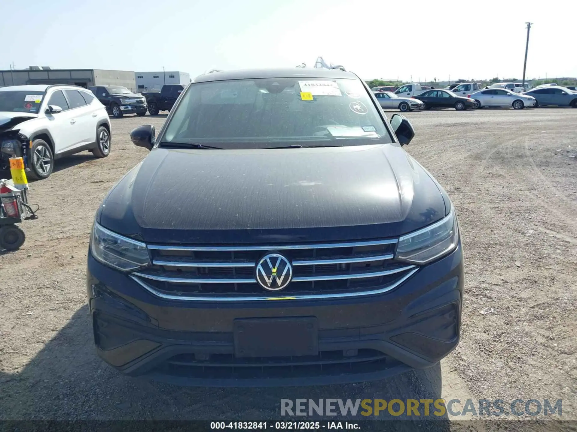 12 Photograph of a damaged car 3VVNB7AXXRM031028 VOLKSWAGEN TIGUAN 2024