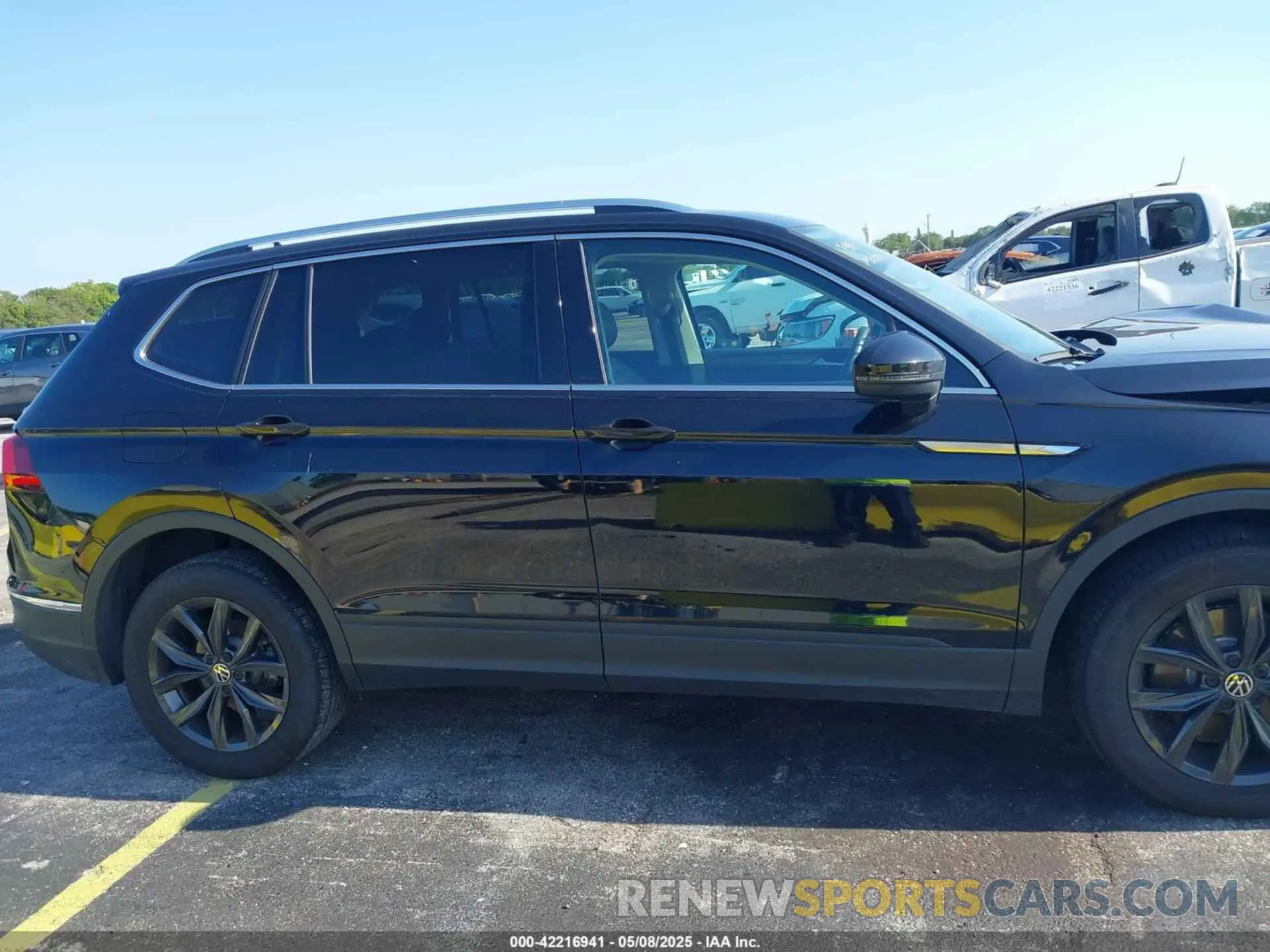 13 Photograph of a damaged car 3VVNB7AXXRM199400 VOLKSWAGEN TIGUAN 2024