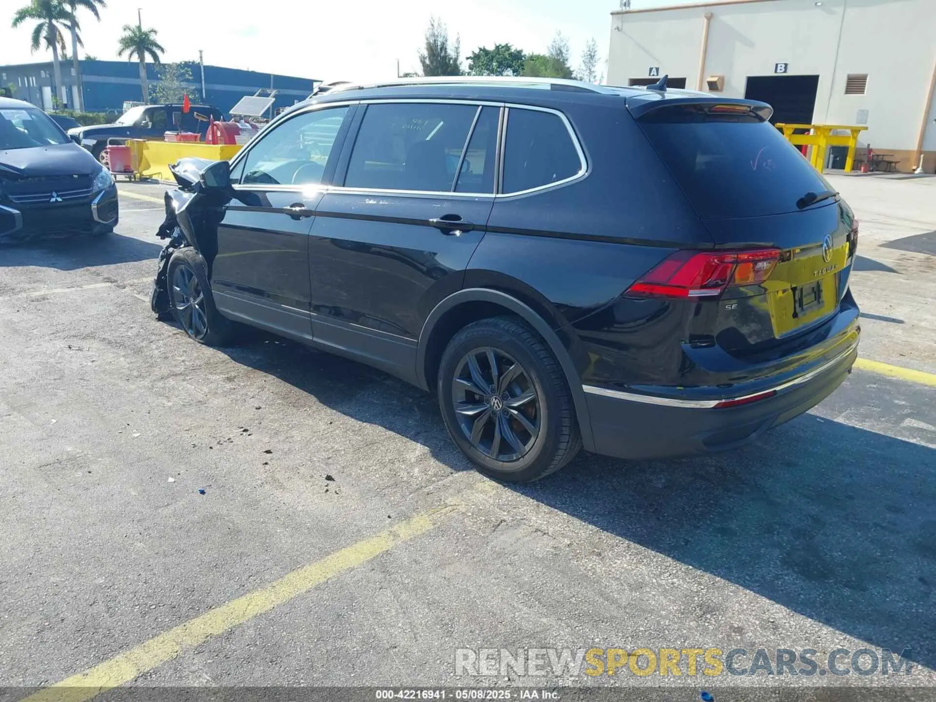3 Photograph of a damaged car 3VVNB7AXXRM199400 VOLKSWAGEN TIGUAN 2024