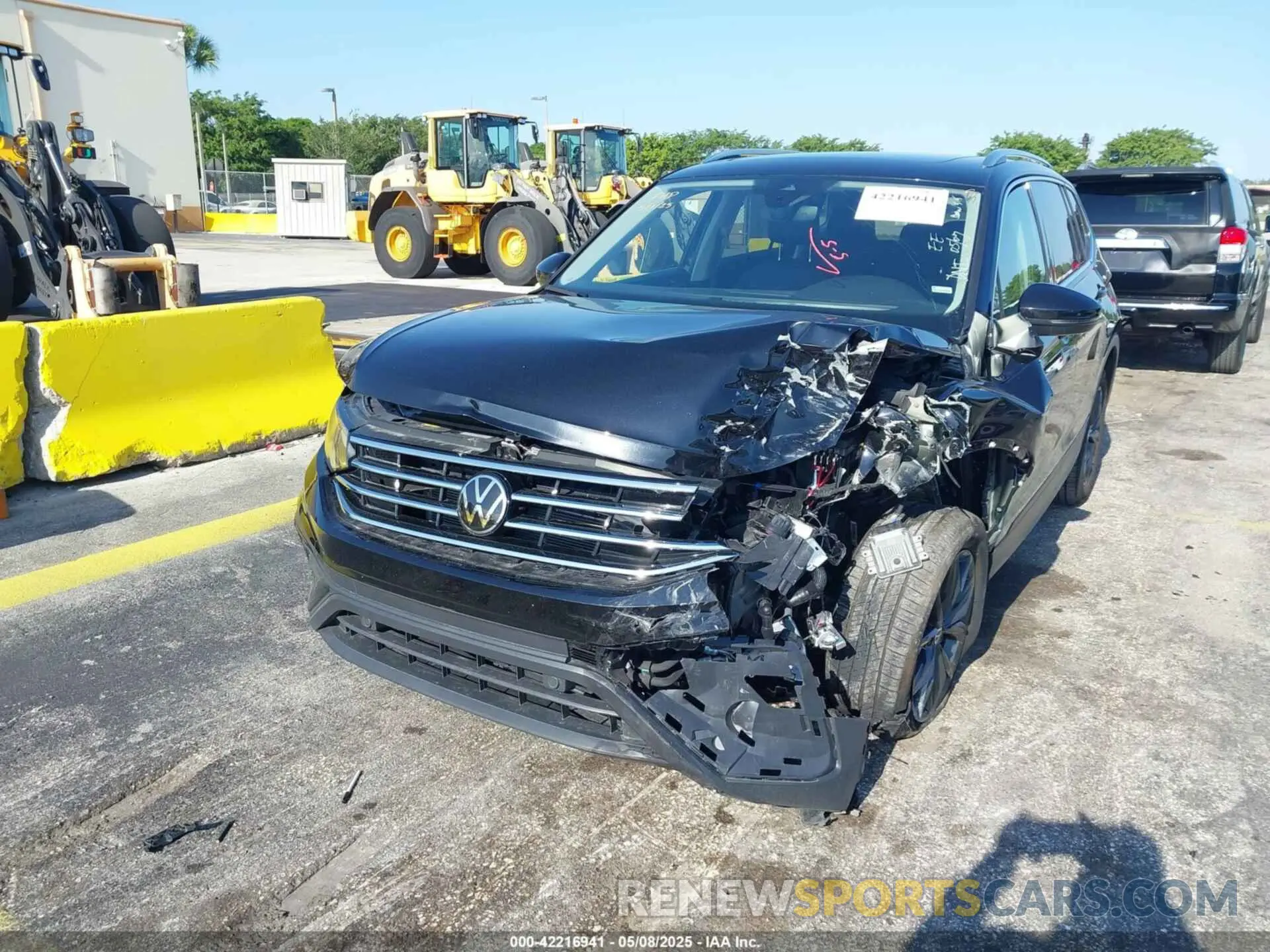 6 Photograph of a damaged car 3VVNB7AXXRM199400 VOLKSWAGEN TIGUAN 2024