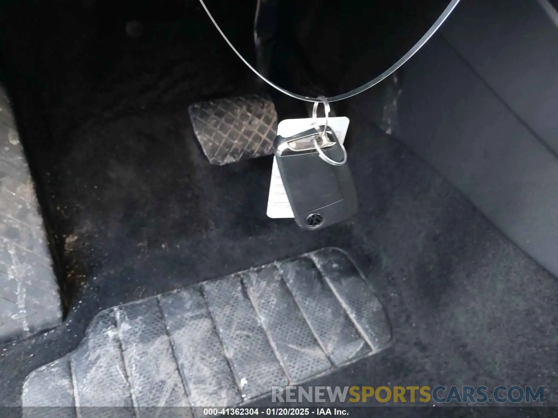 11 Photograph of a damaged car 3VVRB7AX0RM001960 VOLKSWAGEN TIGUAN 2024