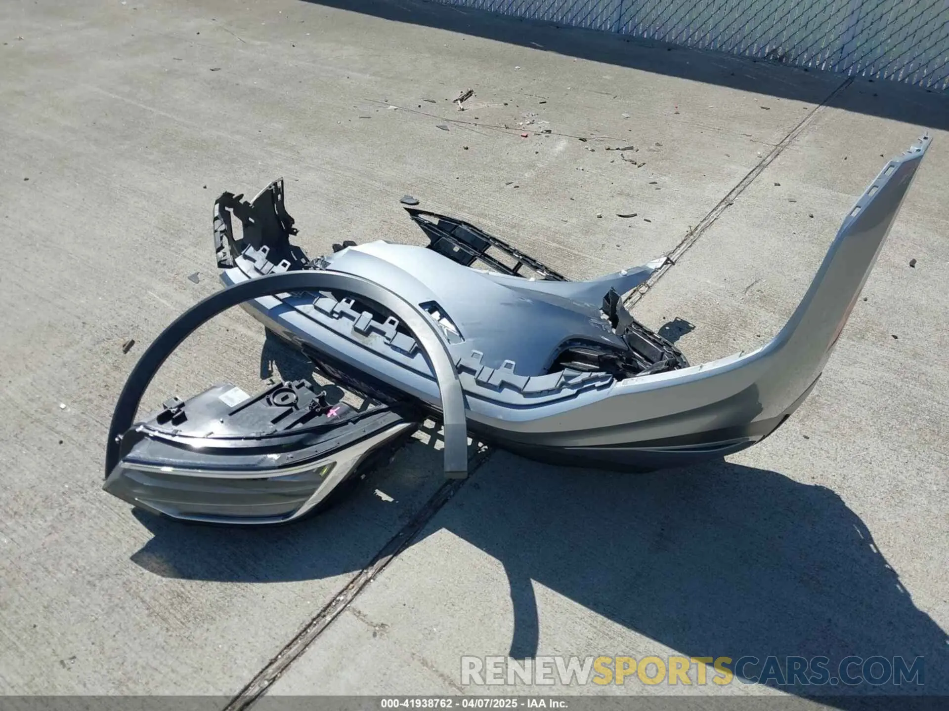 12 Photograph of a damaged car 3VVRB7AX0RM029581 VOLKSWAGEN TIGUAN 2024