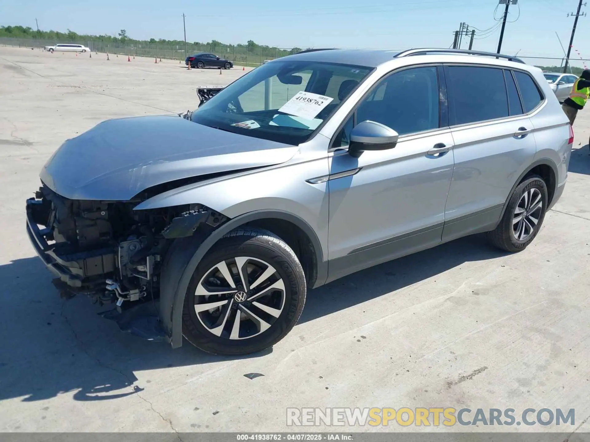 2 Photograph of a damaged car 3VVRB7AX0RM029581 VOLKSWAGEN TIGUAN 2024