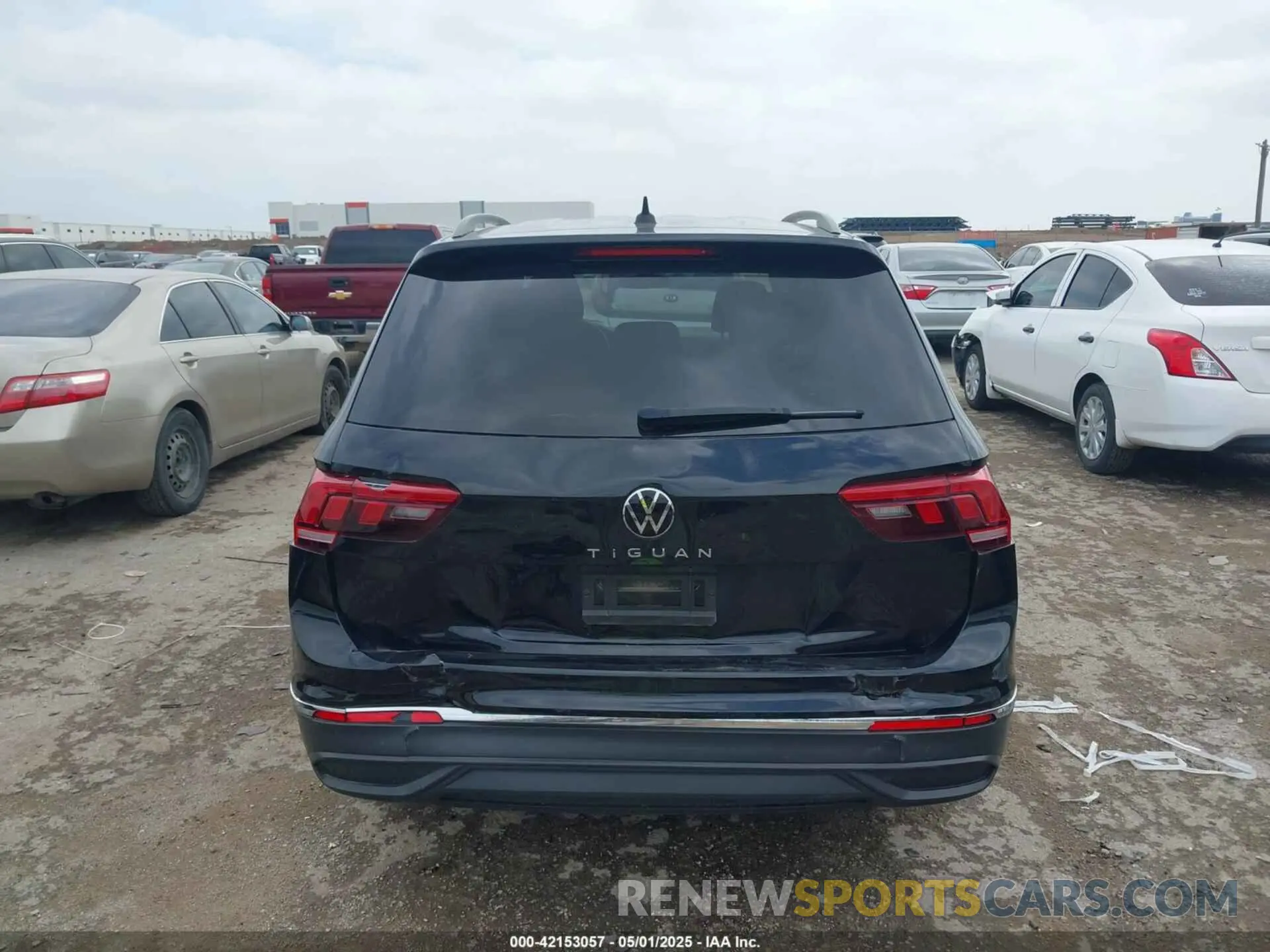 16 Photograph of a damaged car 3VVRB7AX0RM037888 VOLKSWAGEN TIGUAN 2024