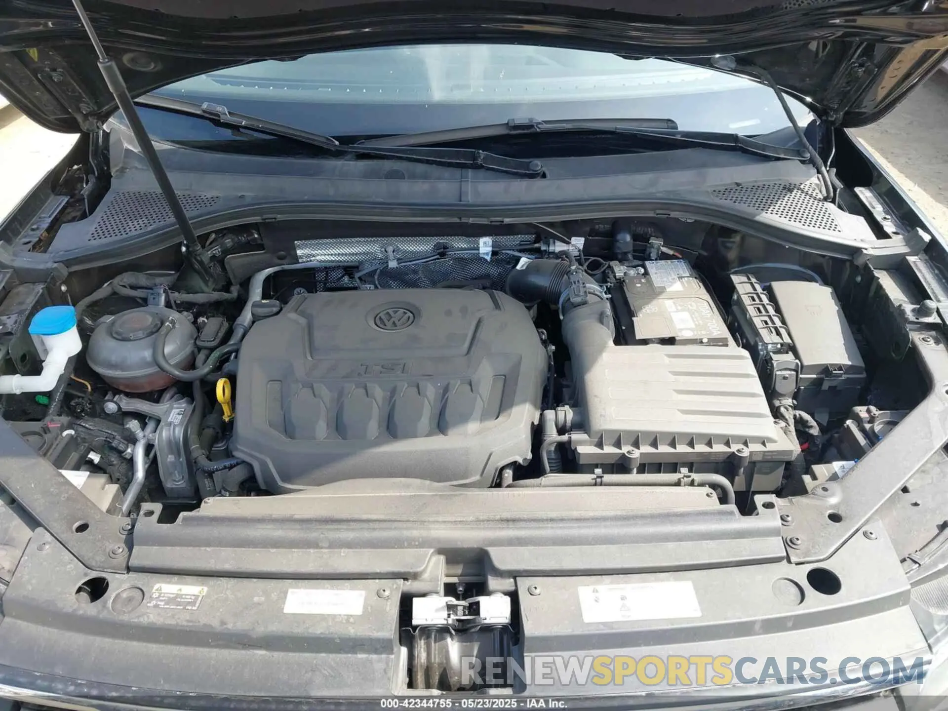 10 Photograph of a damaged car 3VVRB7AX0RM055422 VOLKSWAGEN TIGUAN 2024