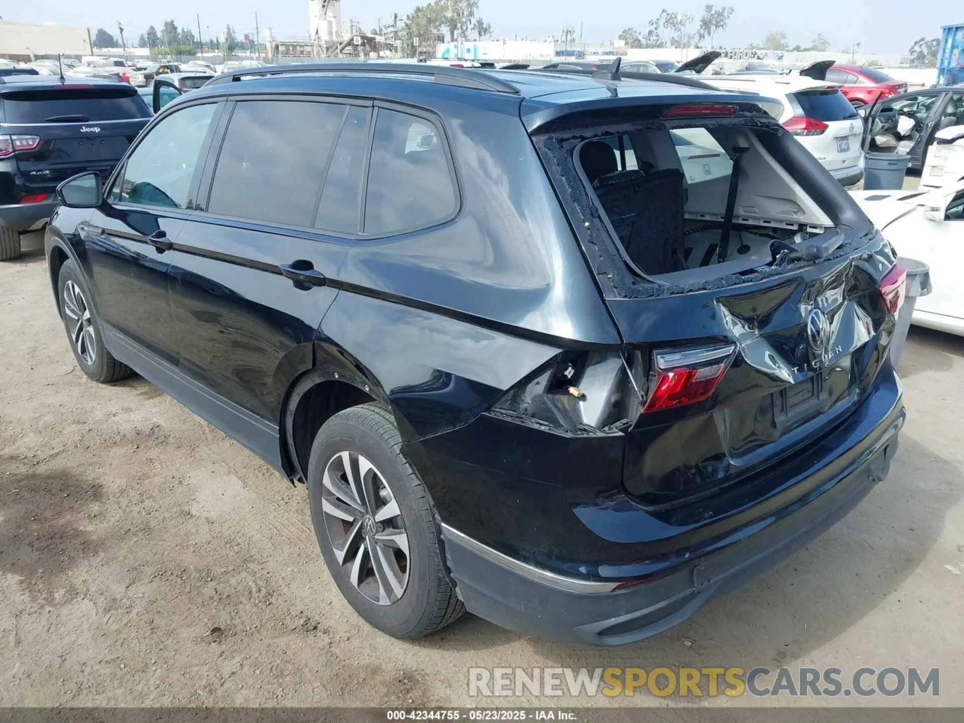 3 Photograph of a damaged car 3VVRB7AX0RM055422 VOLKSWAGEN TIGUAN 2024