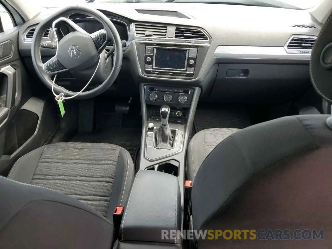 8 Photograph of a damaged car 3VVRB7AX0RM068557 VOLKSWAGEN TIGUAN 2024