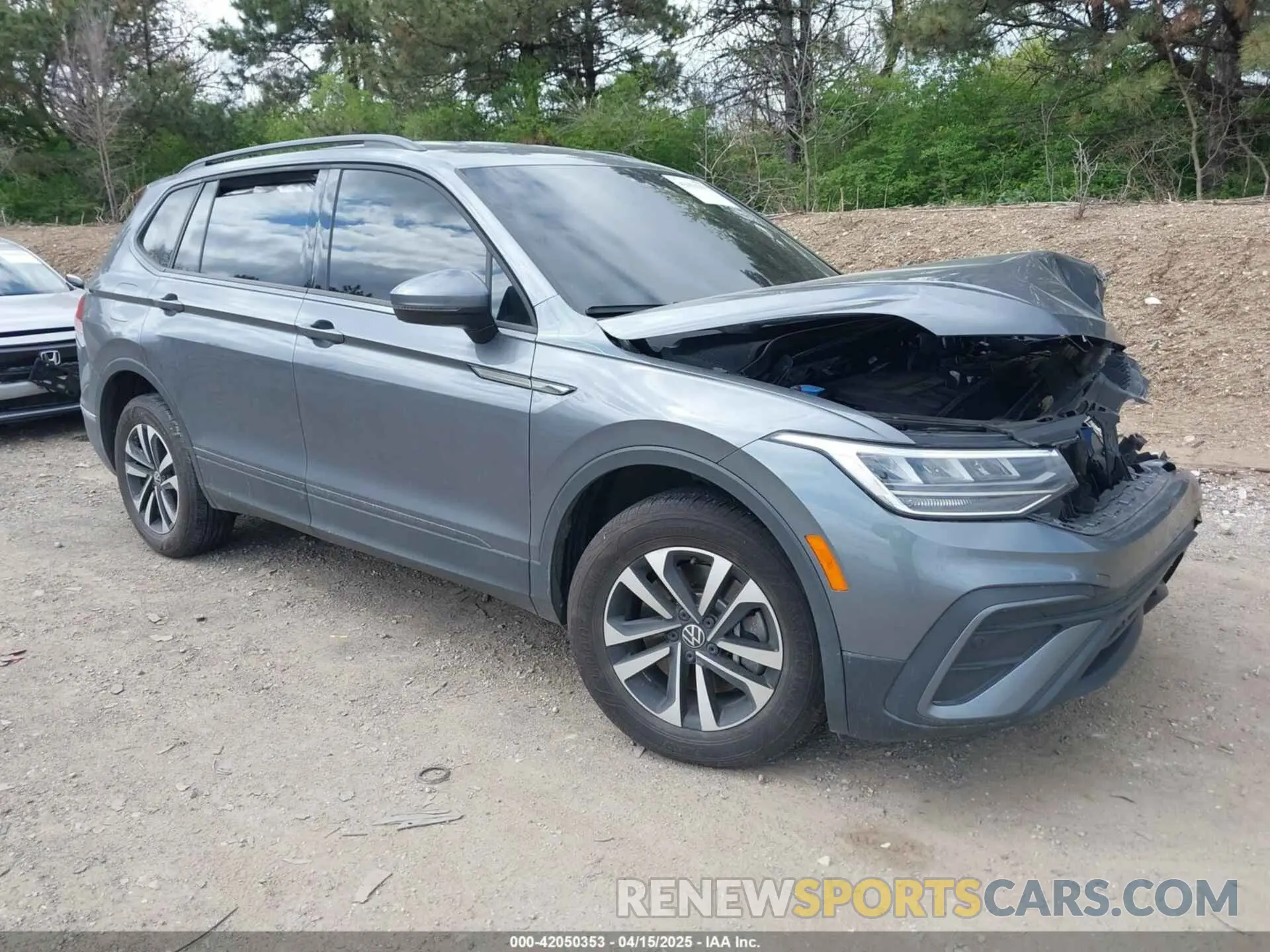 1 Photograph of a damaged car 3VVRB7AX0RM100410 VOLKSWAGEN TIGUAN 2024