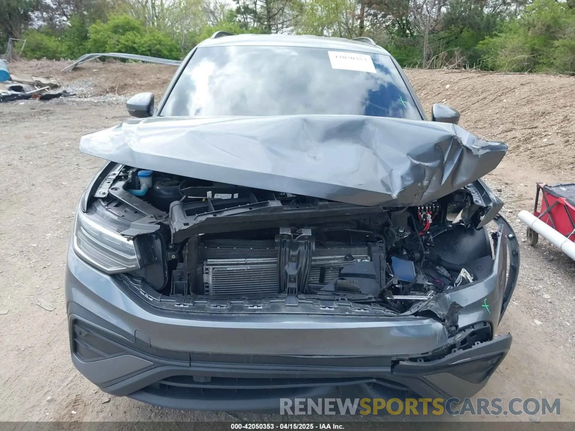 11 Photograph of a damaged car 3VVRB7AX0RM100410 VOLKSWAGEN TIGUAN 2024