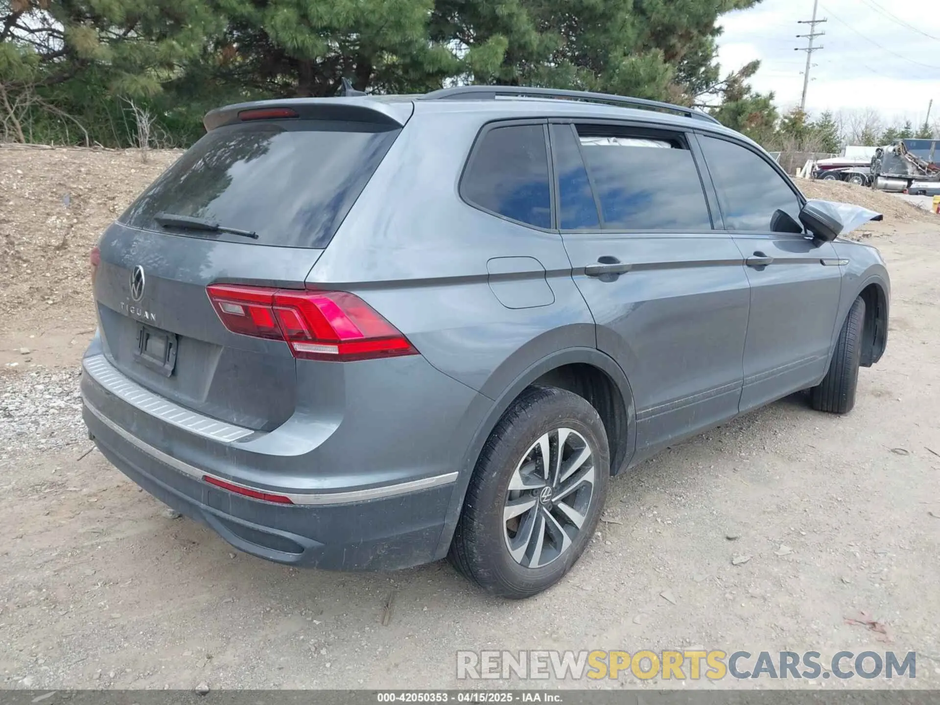 4 Photograph of a damaged car 3VVRB7AX0RM100410 VOLKSWAGEN TIGUAN 2024