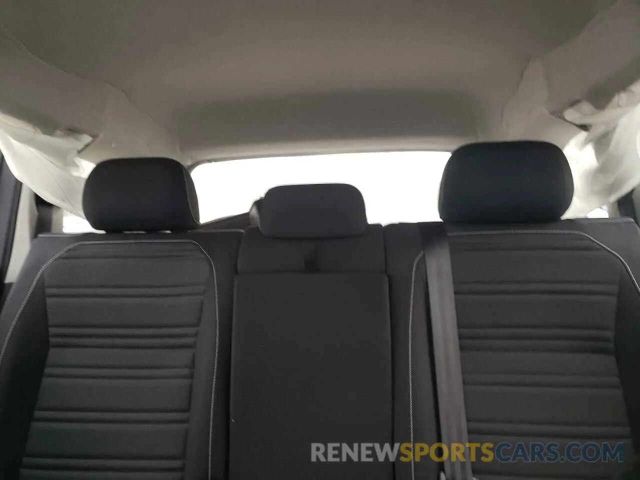 10 Photograph of a damaged car 3VVRB7AX0RM153124 VOLKSWAGEN TIGUAN 2024