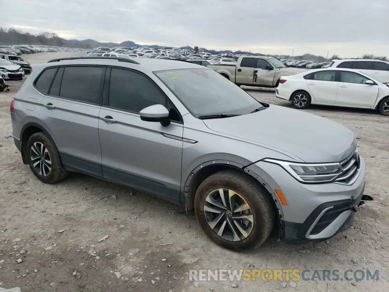 4 Photograph of a damaged car 3VVRB7AX0RM153124 VOLKSWAGEN TIGUAN 2024