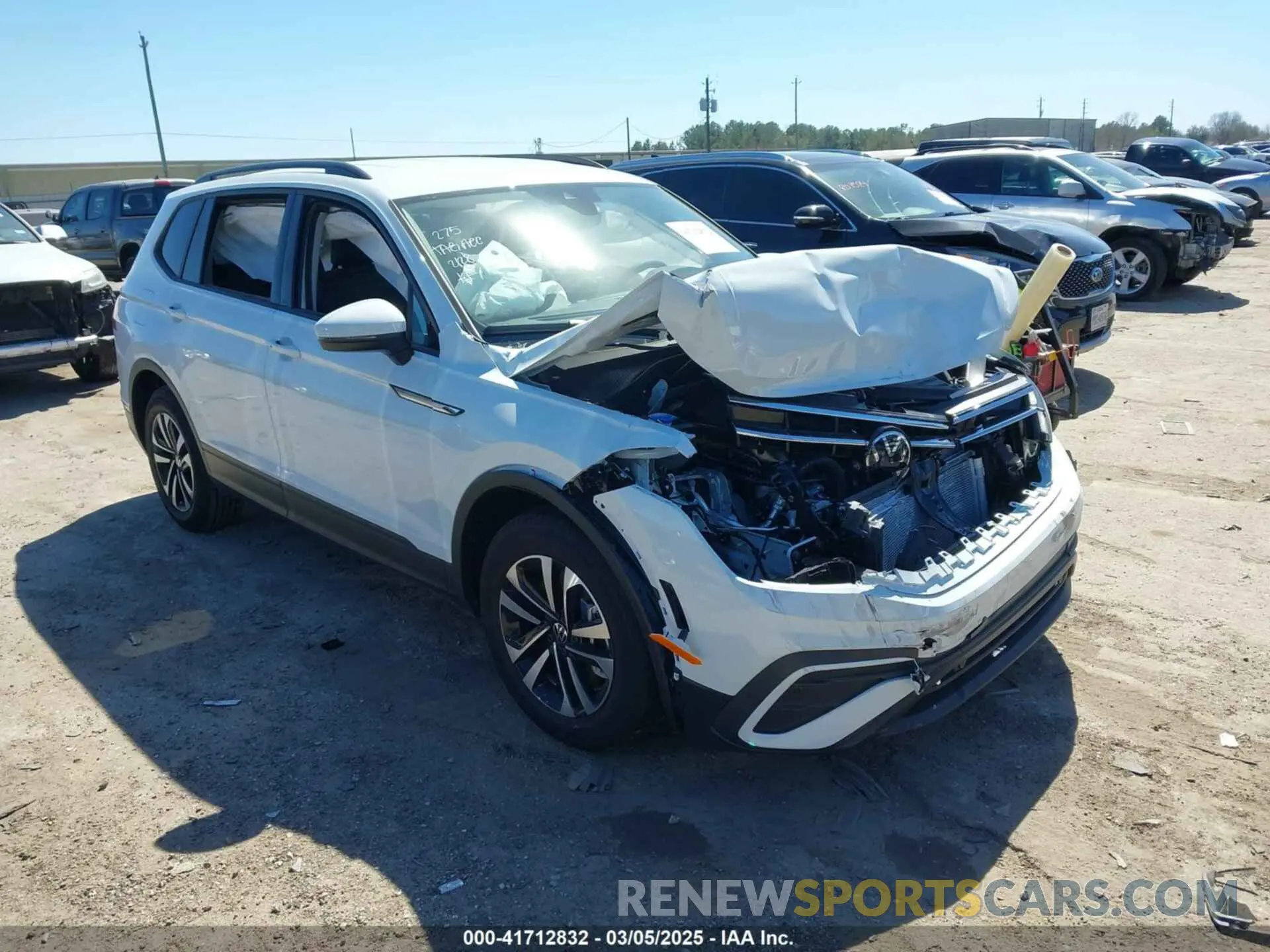 1 Photograph of a damaged car 3VVRB7AX0RM228680 VOLKSWAGEN TIGUAN 2024