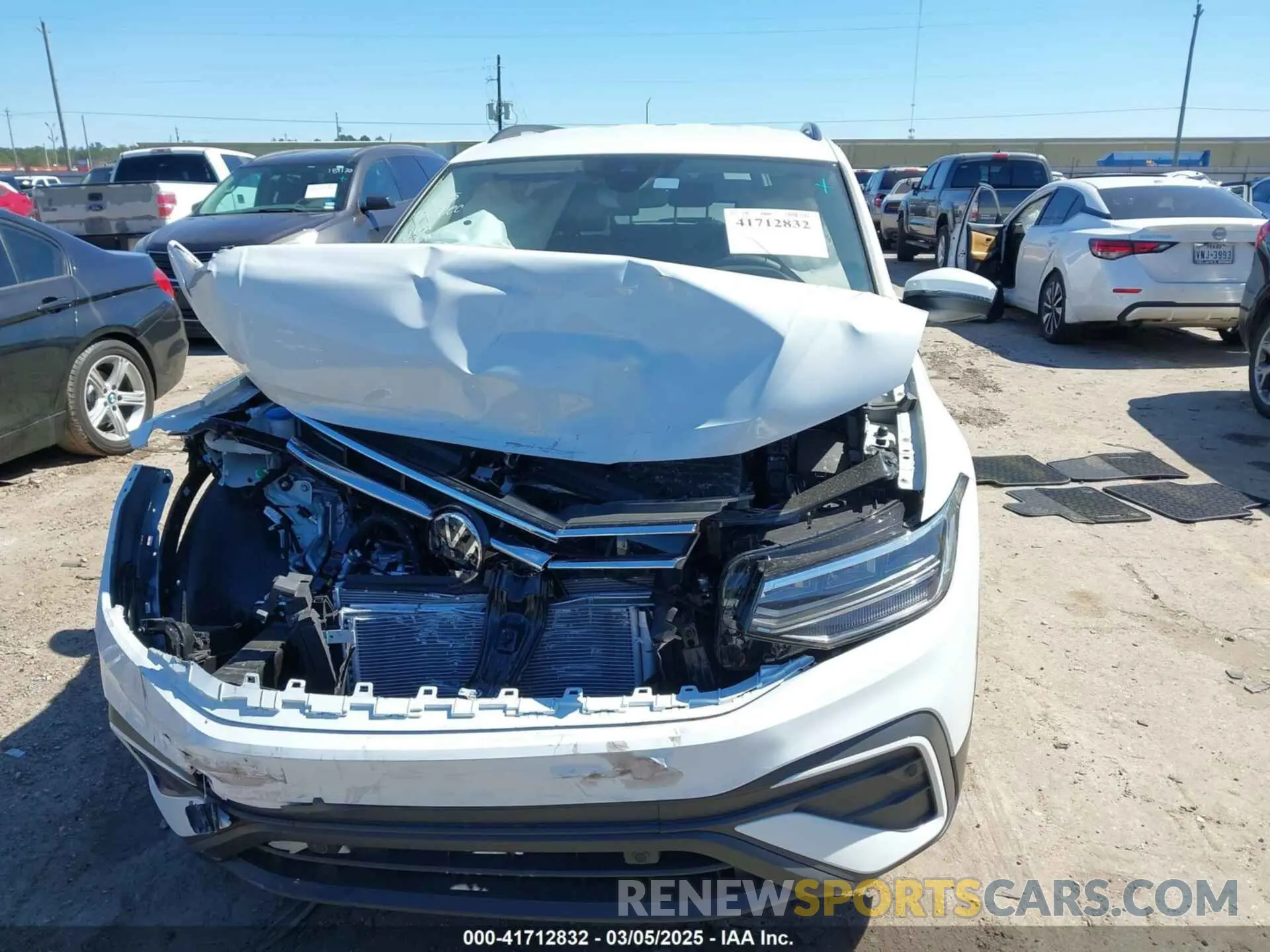 11 Photograph of a damaged car 3VVRB7AX0RM228680 VOLKSWAGEN TIGUAN 2024