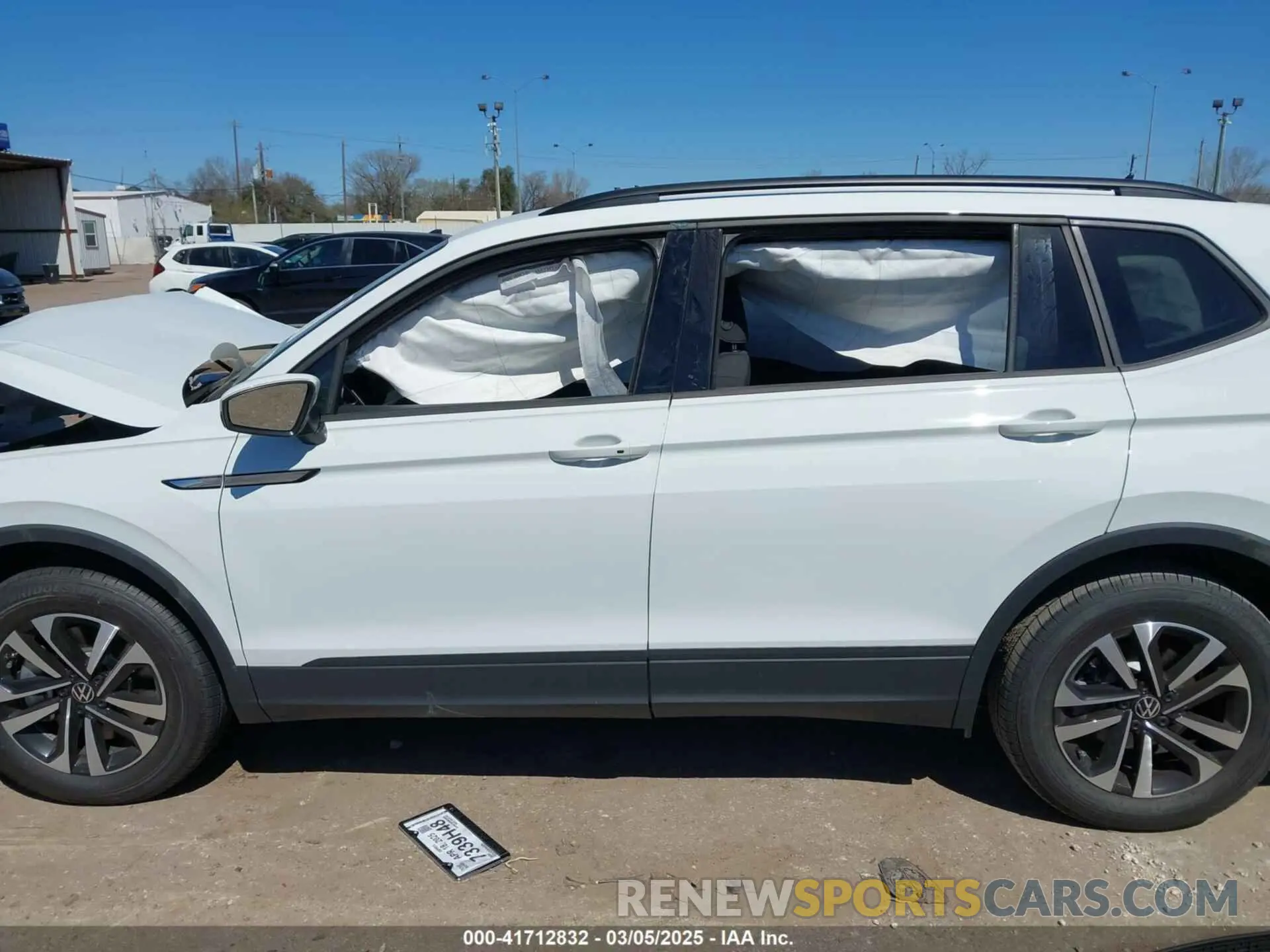 13 Photograph of a damaged car 3VVRB7AX0RM228680 VOLKSWAGEN TIGUAN 2024