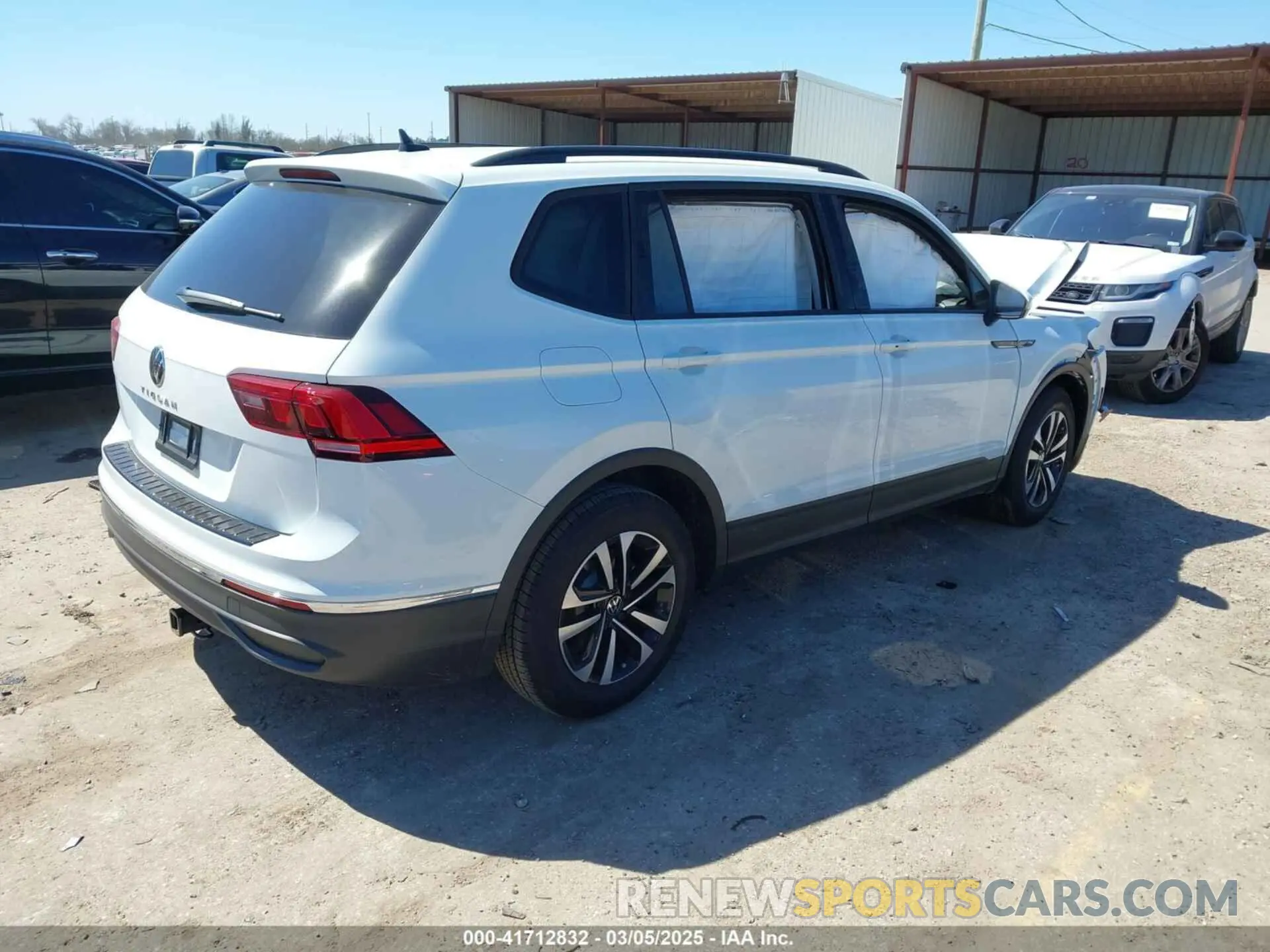 4 Photograph of a damaged car 3VVRB7AX0RM228680 VOLKSWAGEN TIGUAN 2024