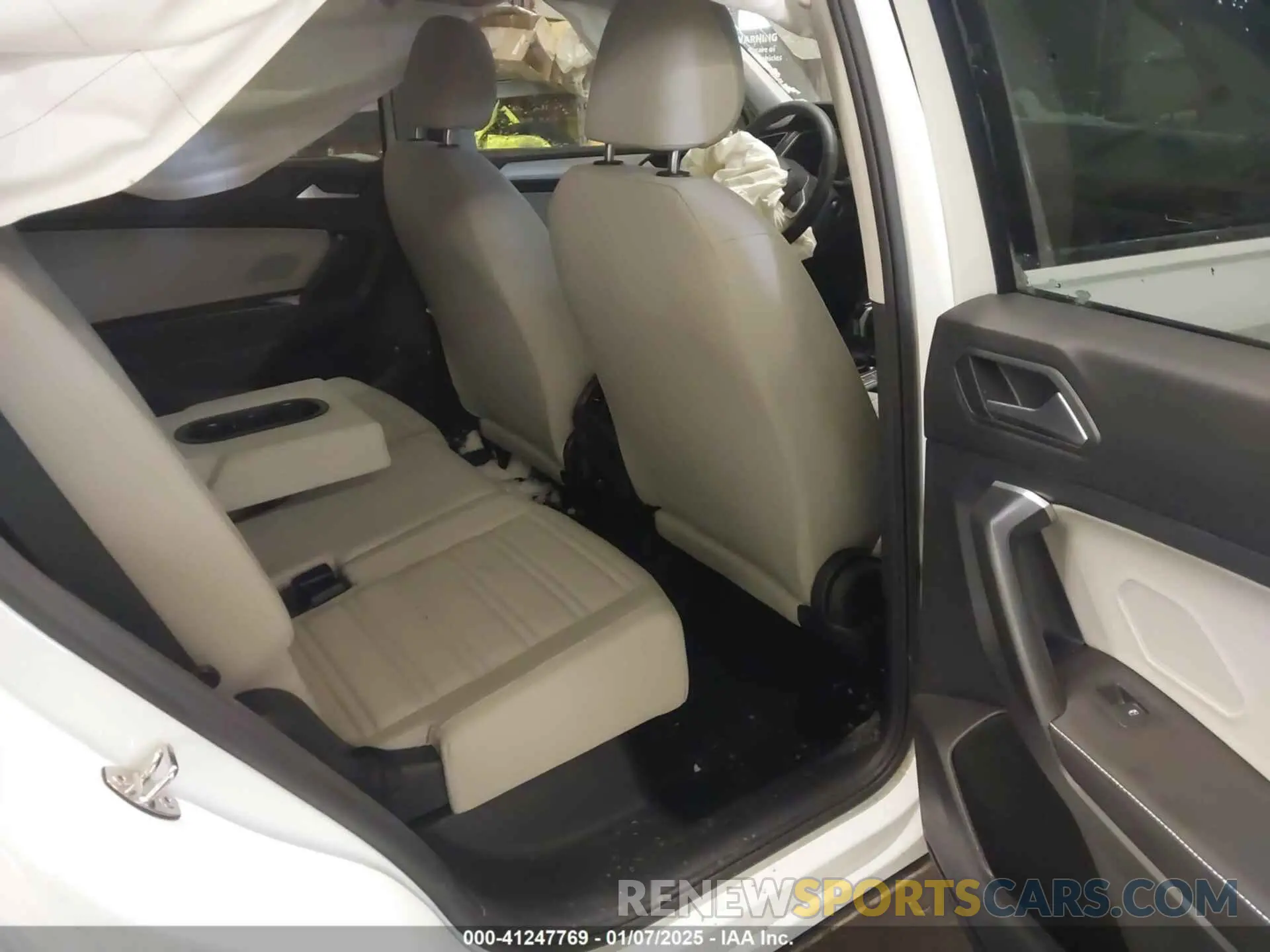 8 Photograph of a damaged car 3VVRB7AX1RM050617 VOLKSWAGEN TIGUAN 2024