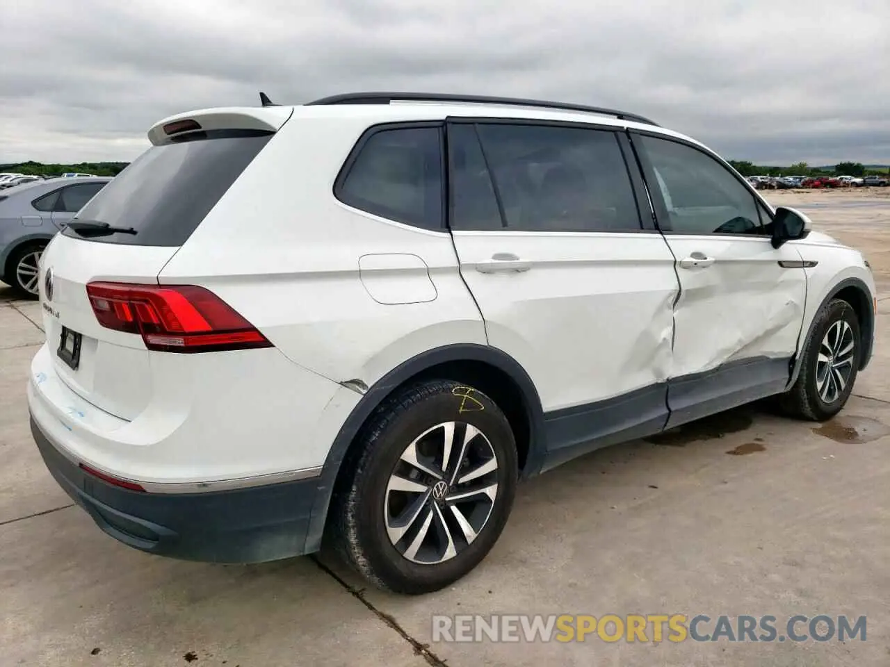 3 Photograph of a damaged car 3VVRB7AX4RM026540 VOLKSWAGEN TIGUAN 2024