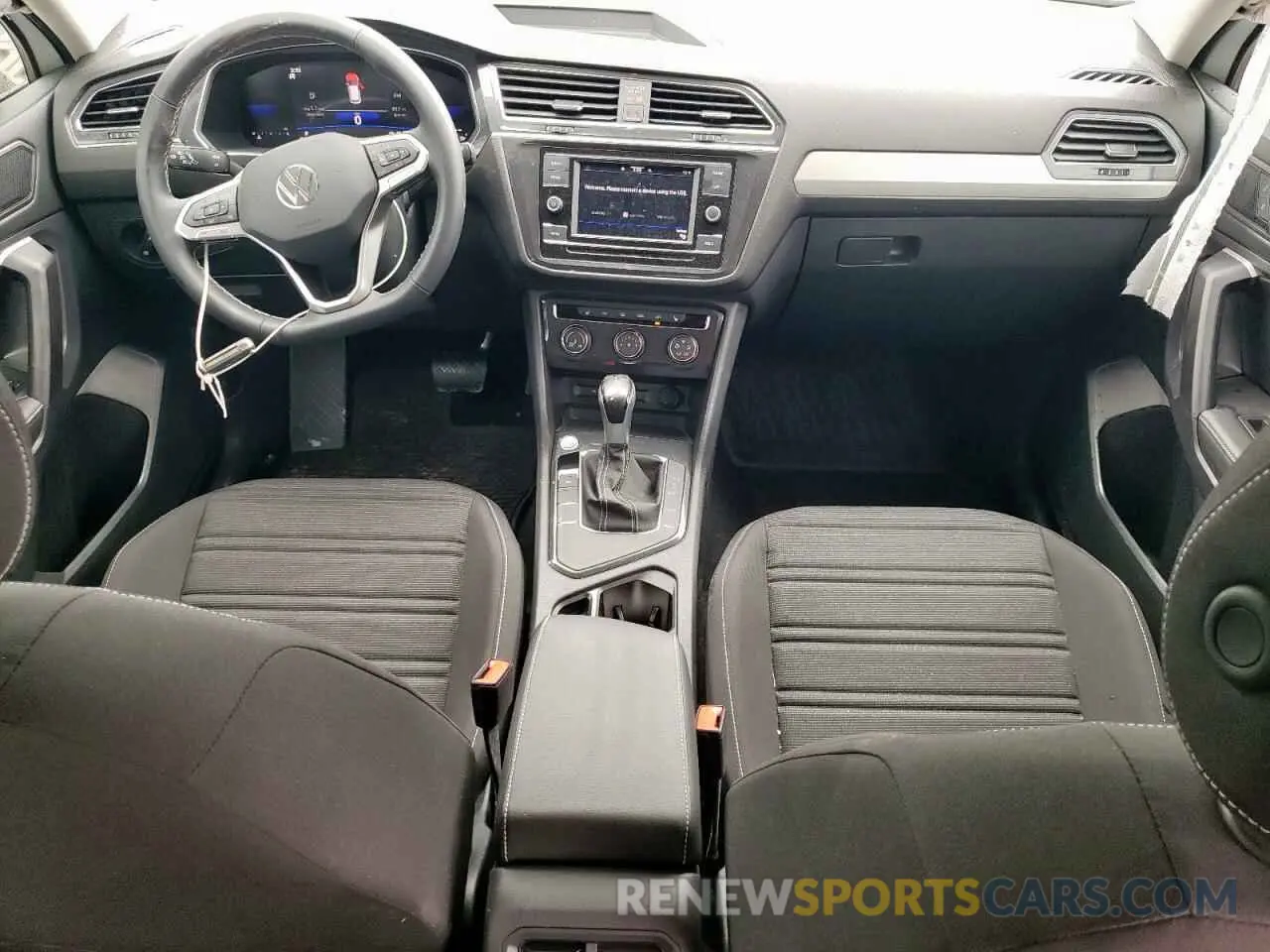 8 Photograph of a damaged car 3VVRB7AX4RM026540 VOLKSWAGEN TIGUAN 2024