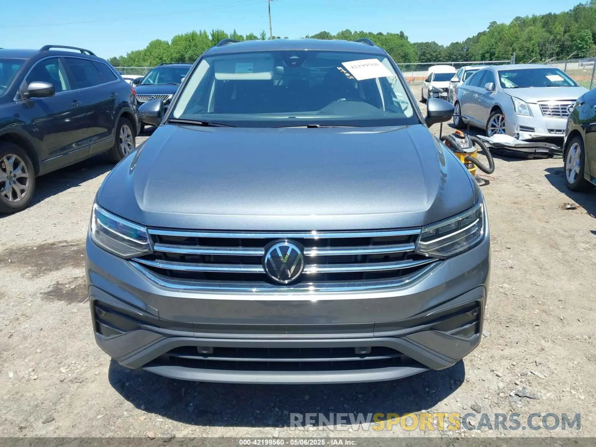 12 Photograph of a damaged car 3VVRB7AX5RM142006 VOLKSWAGEN TIGUAN 2024