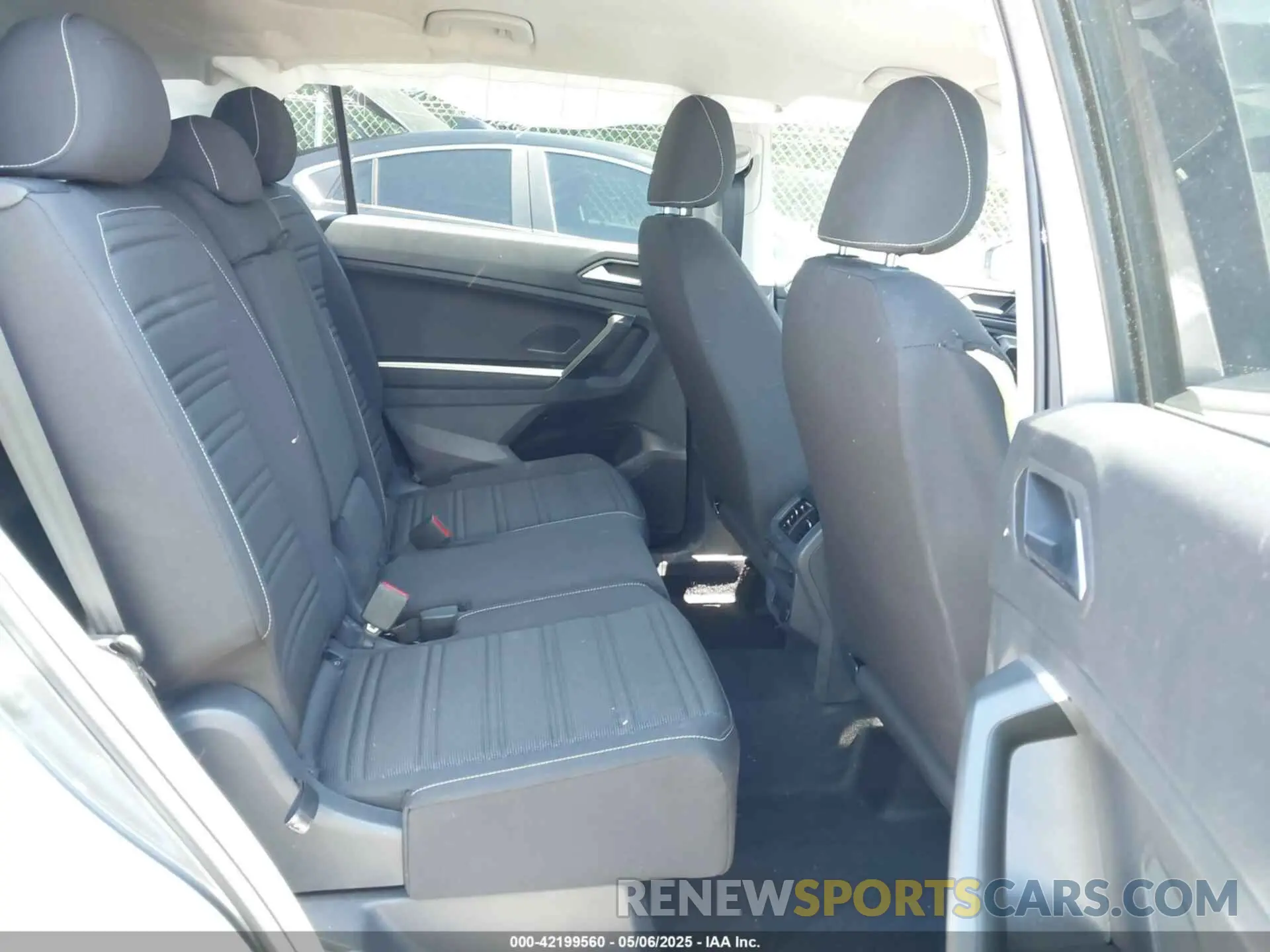 8 Photograph of a damaged car 3VVRB7AX5RM142006 VOLKSWAGEN TIGUAN 2024