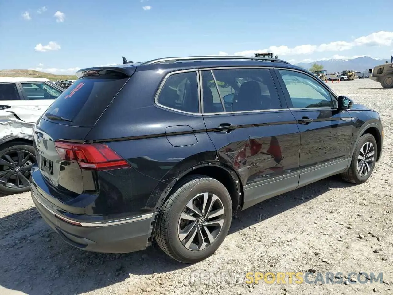 3 Photograph of a damaged car 3VVRB7AX5RM151188 VOLKSWAGEN TIGUAN 2024